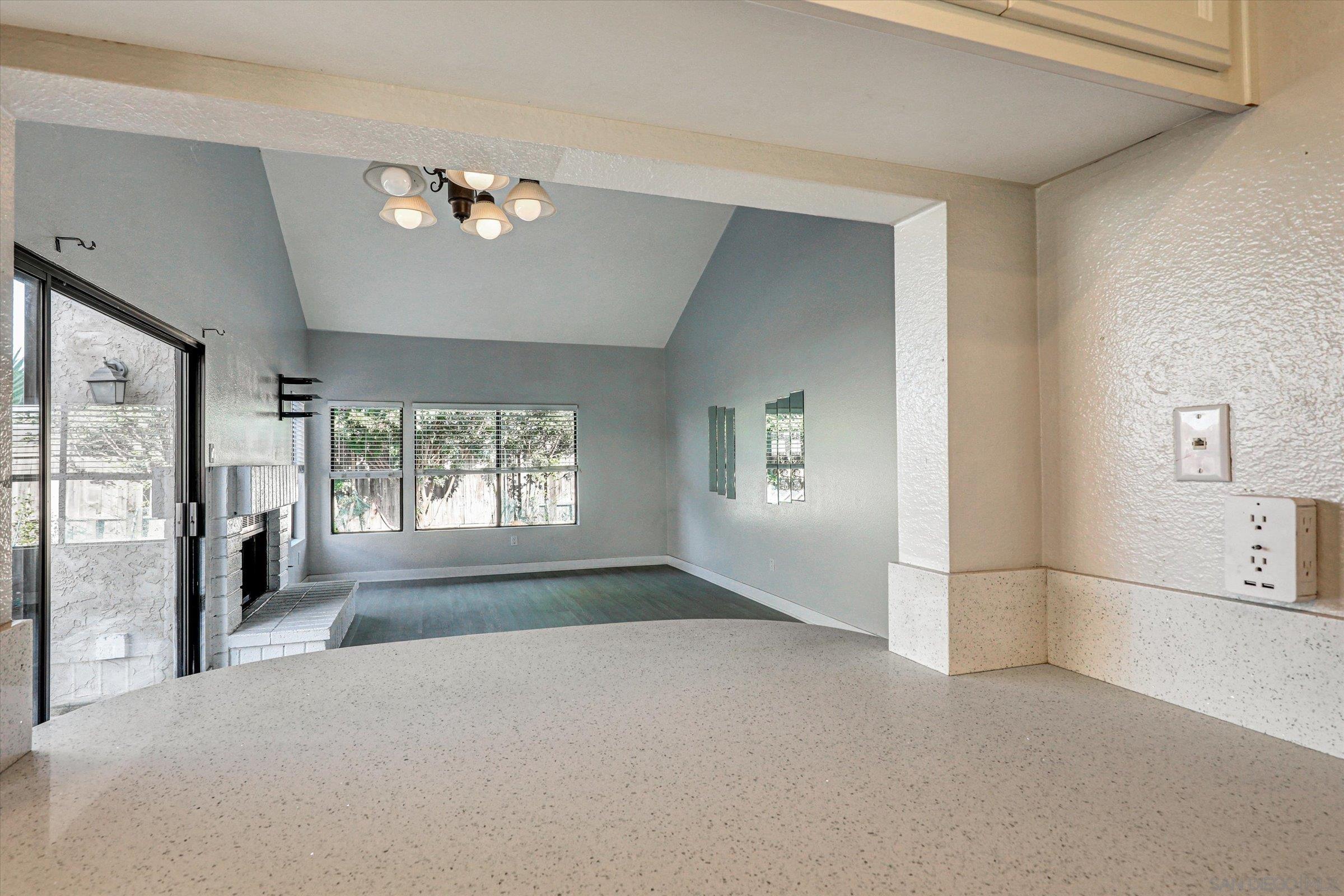 Detail Gallery Image 17 of 27 For 9488  Hiker Hill Rd, San Diego,  CA 92129 - 2 Beds | 1/1 Baths