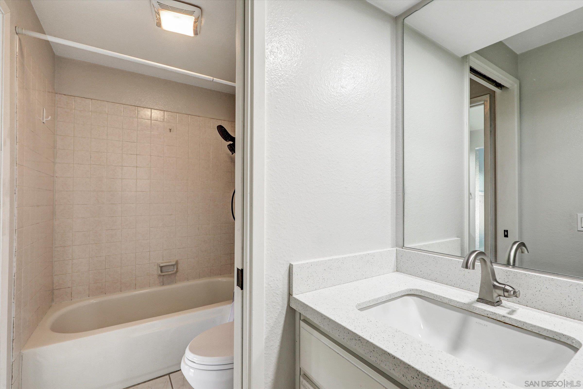 Detail Gallery Image 21 of 27 For 9488  Hiker Hill Rd, San Diego,  CA 92129 - 2 Beds | 1/1 Baths