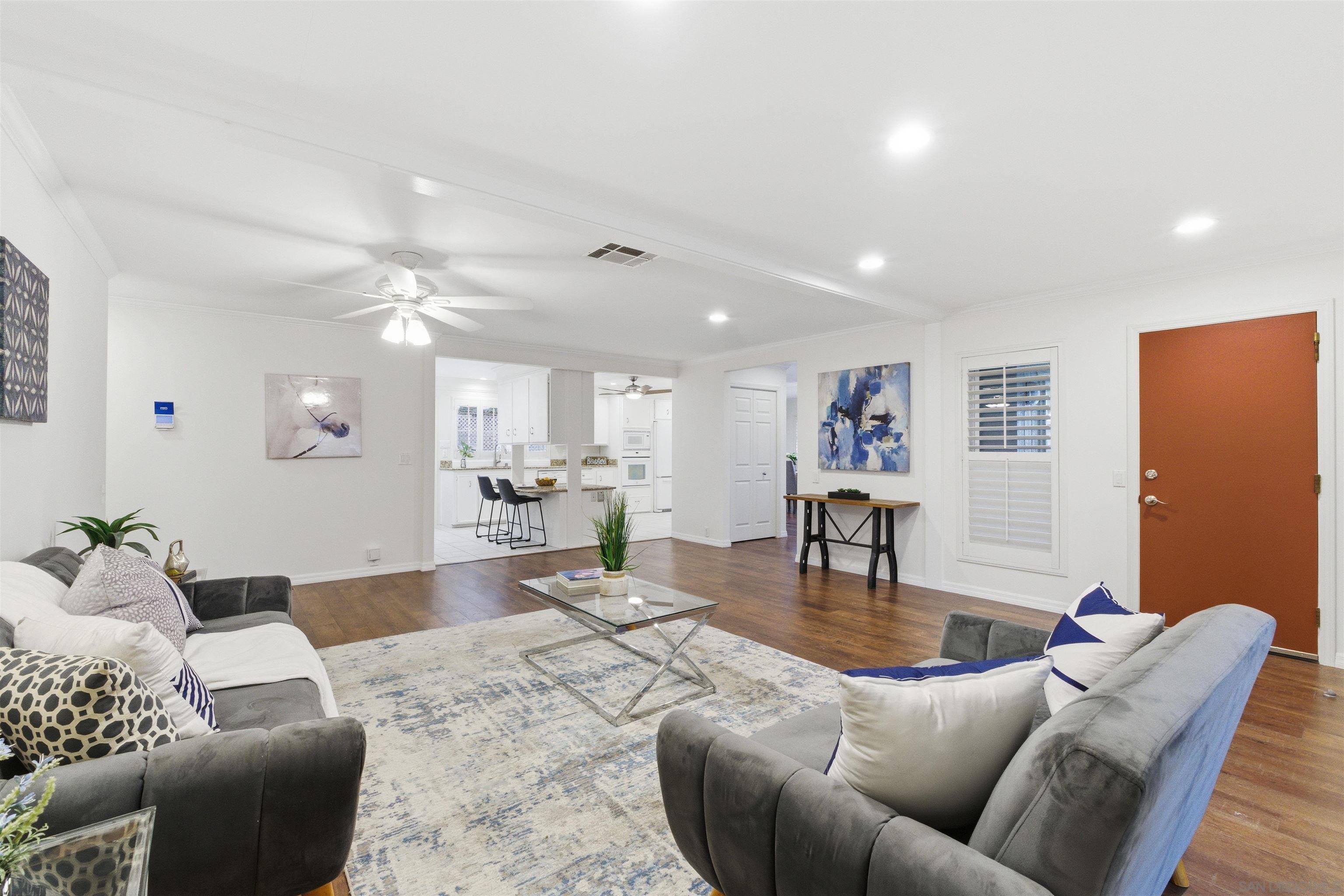 Detail Gallery Image 13 of 38 For 630  via Columbia, Vista,  CA 92081 - 2 Beds | 2 Baths