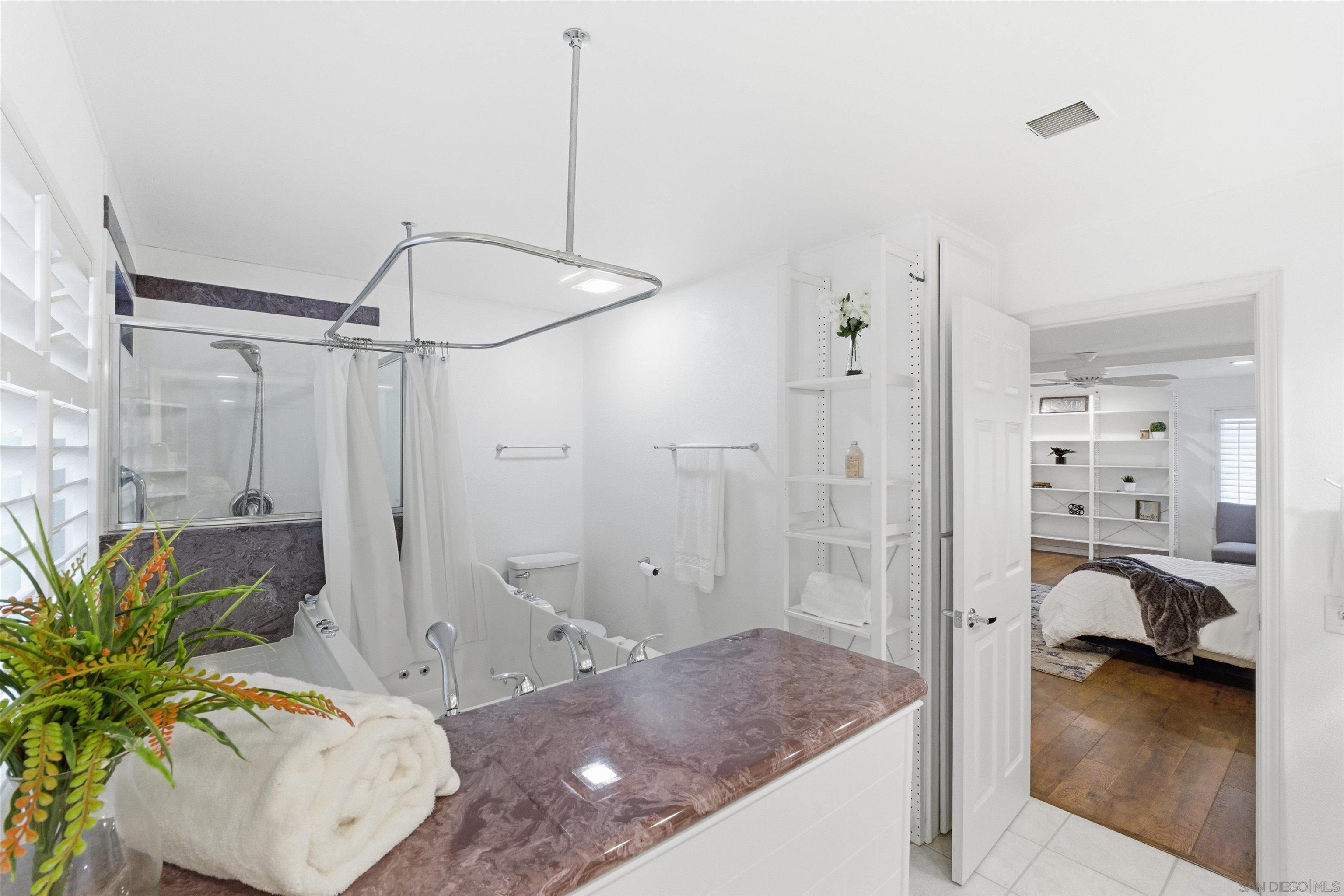 Detail Gallery Image 23 of 38 For 630  via Columbia, Vista,  CA 92081 - 2 Beds | 2 Baths