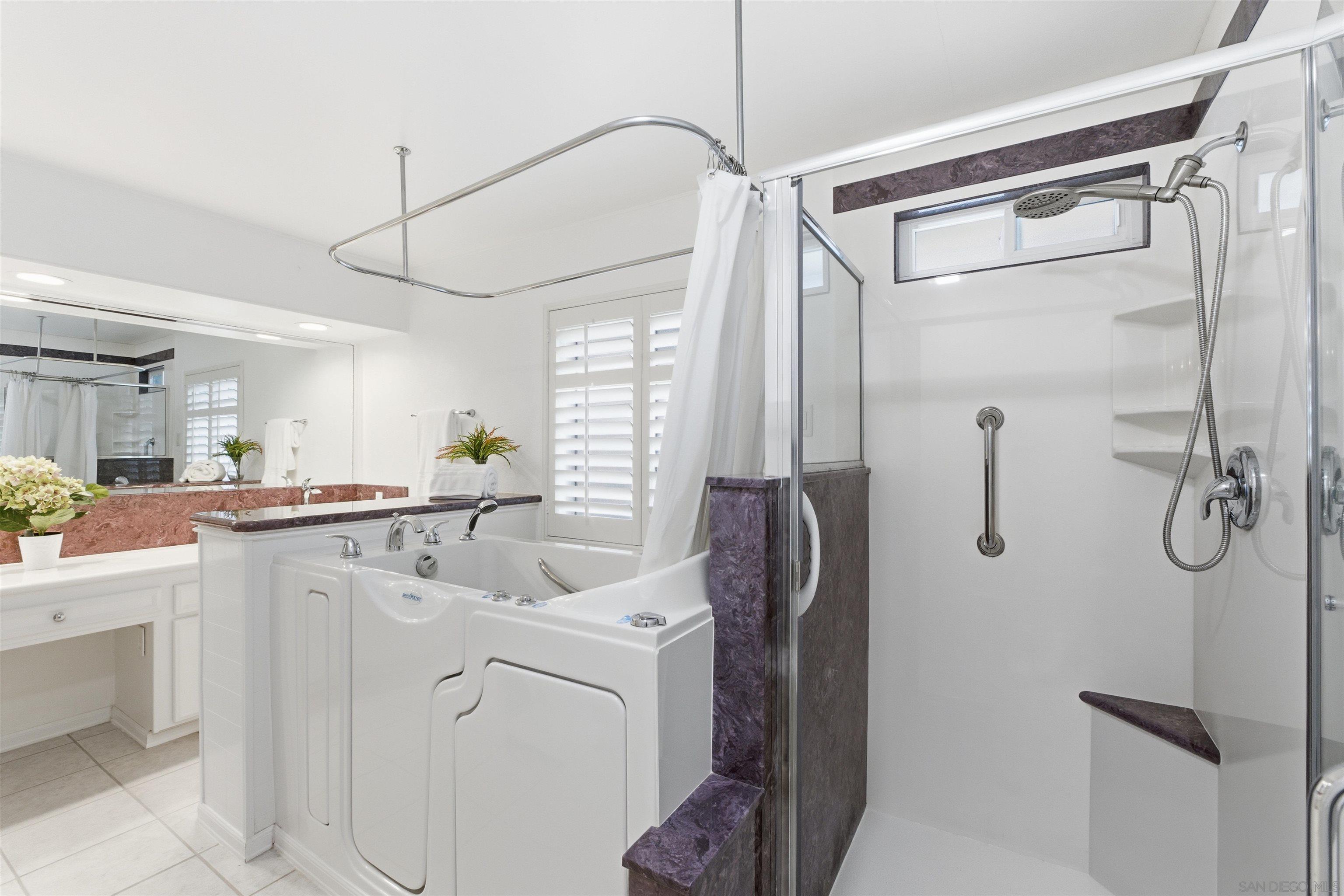 Detail Gallery Image 24 of 38 For 630  via Columbia, Vista,  CA 92081 - 2 Beds | 2 Baths