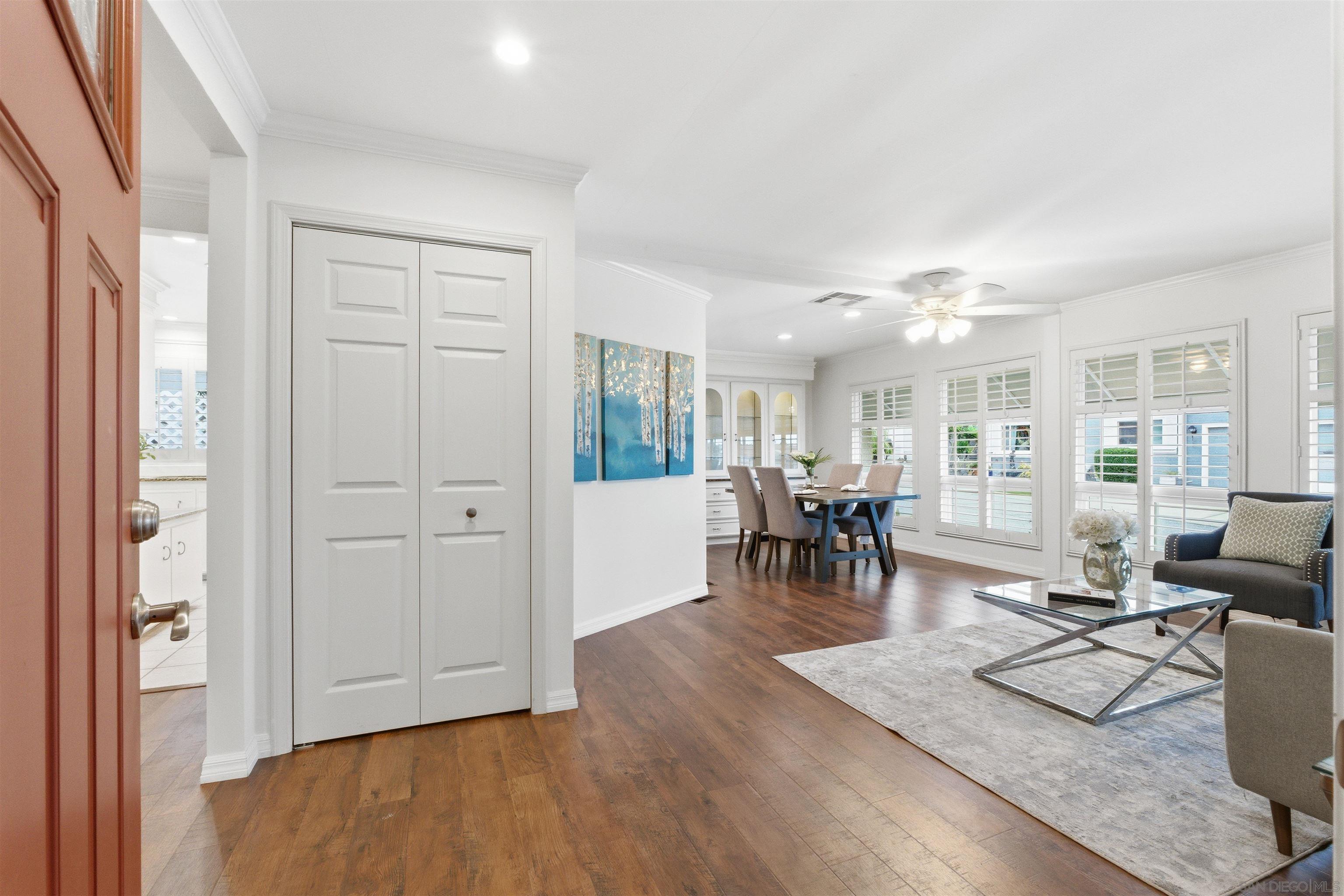 Detail Gallery Image 5 of 38 For 630  via Columbia, Vista,  CA 92081 - 2 Beds | 2 Baths