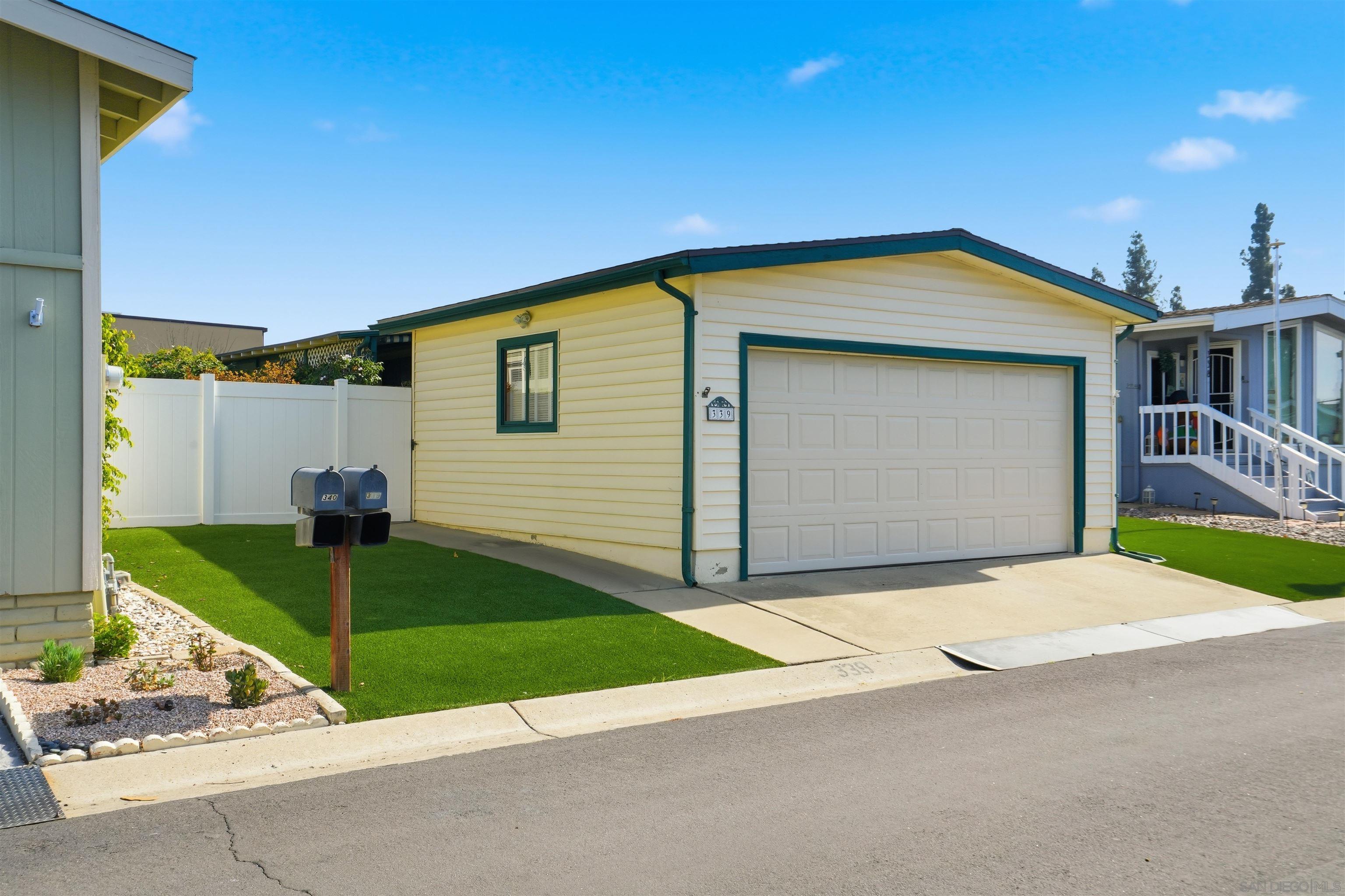 Detail Gallery Image 2 of 51 For 9255 N Magnolia  #339,  Santee,  CA 92071 - 2 Beds | 2 Baths