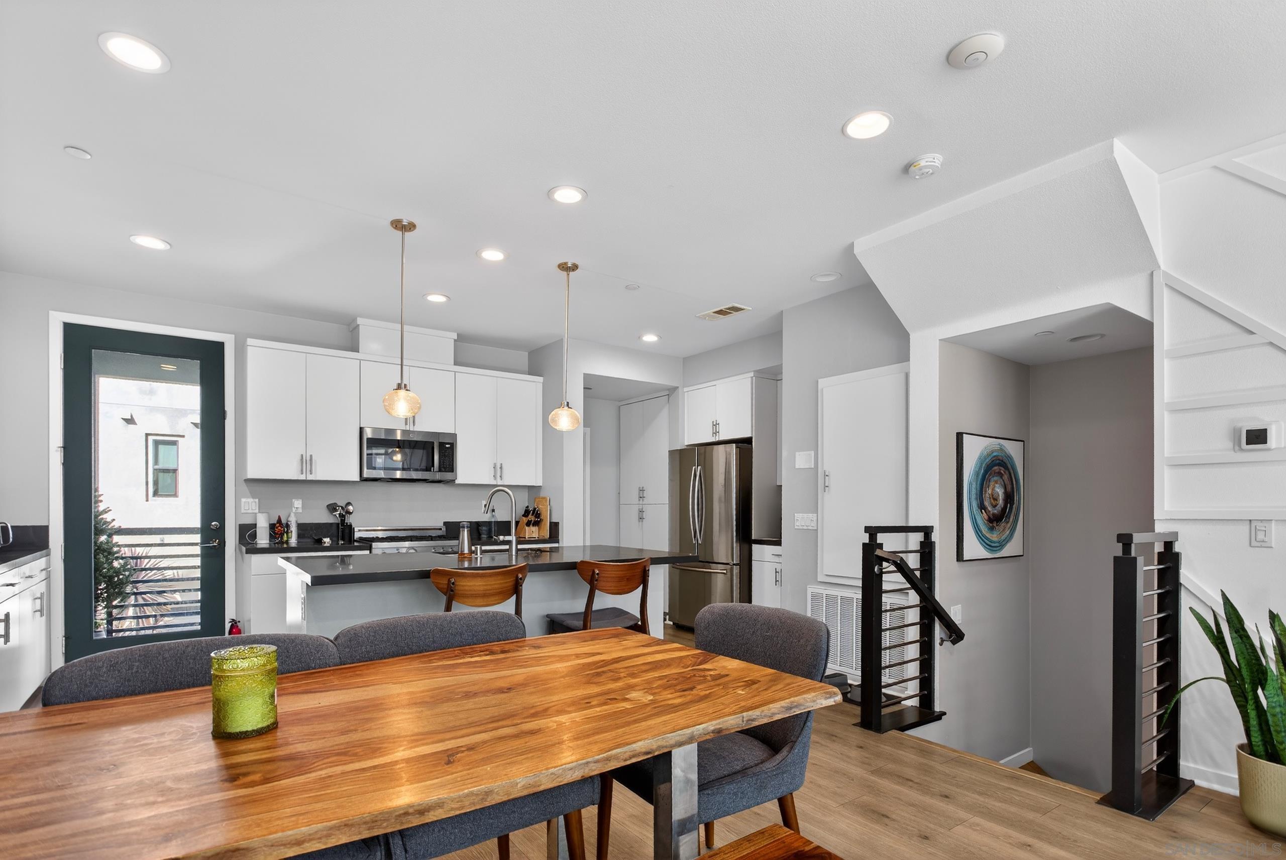 Detail Gallery Image 15 of 53 For 1566  Vista Del Mar  2, Oceanside,  CA 92054 - 3 Beds | 3/1 Baths