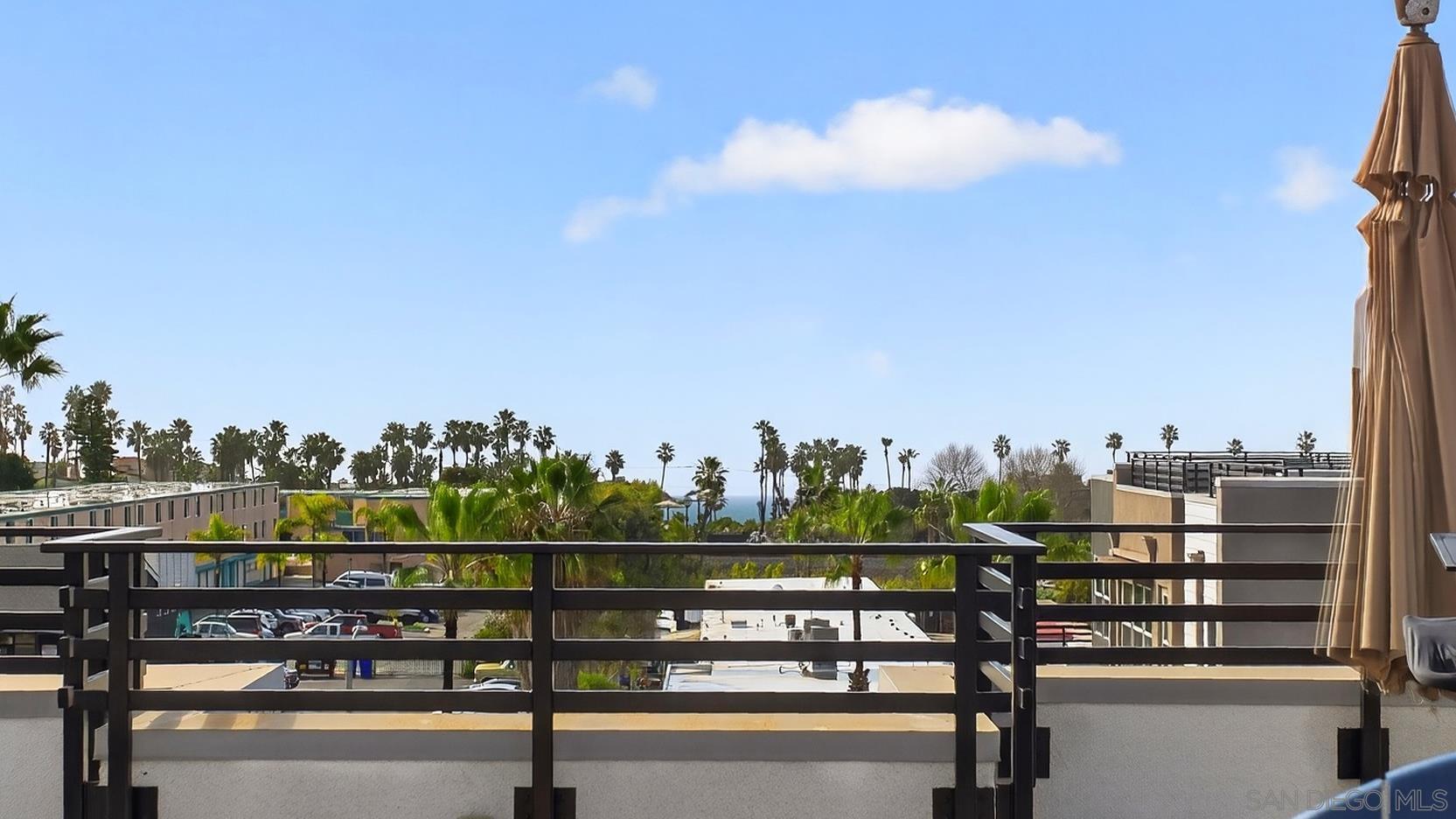 Detail Gallery Image 5 of 53 For 1566  Vista Del Mar  2, Oceanside,  CA 92054 - 3 Beds | 3/1 Baths