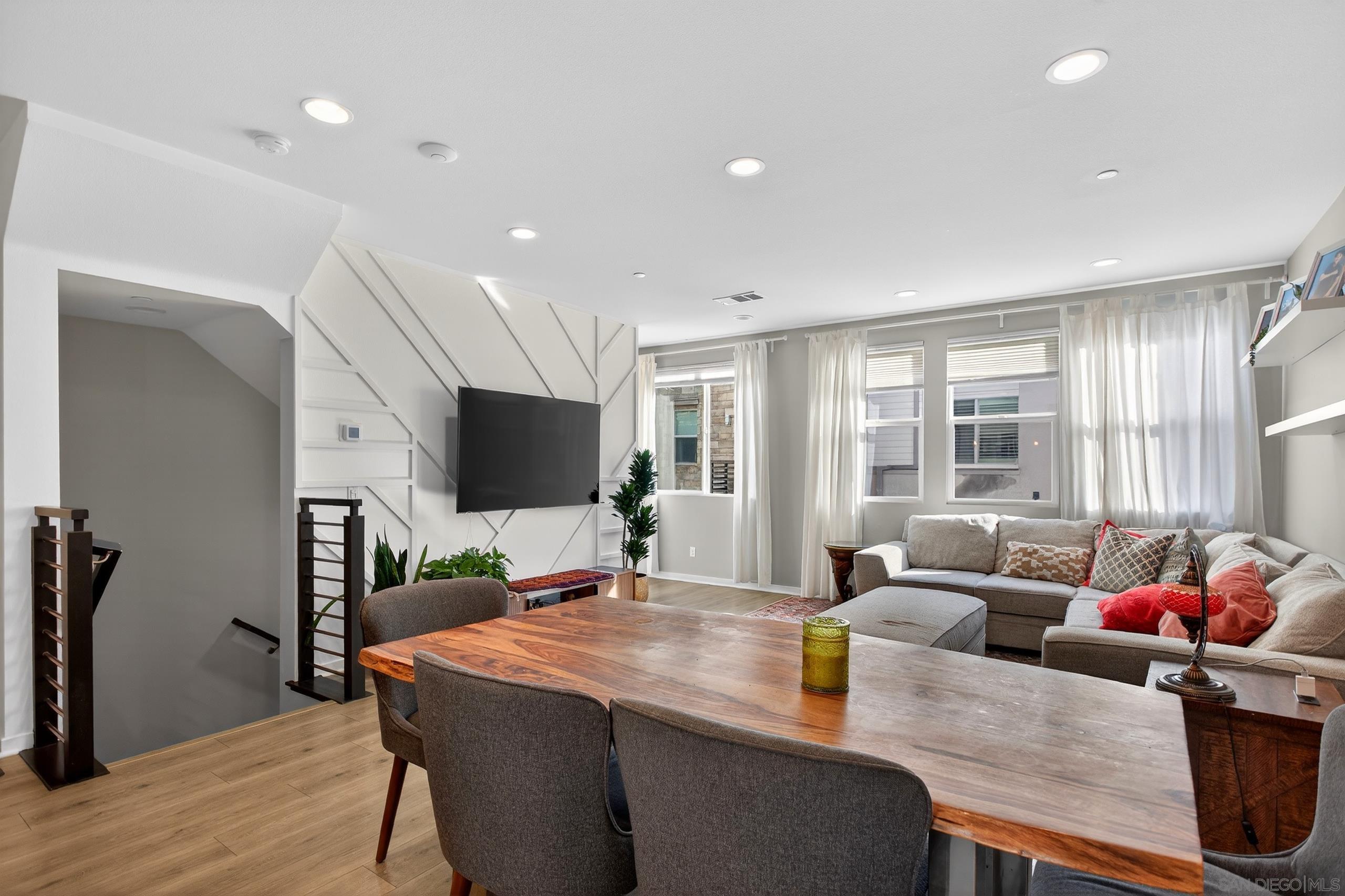 Detail Gallery Image 9 of 53 For 1566  Vista Del Mar  2, Oceanside,  CA 92054 - 3 Beds | 3/1 Baths