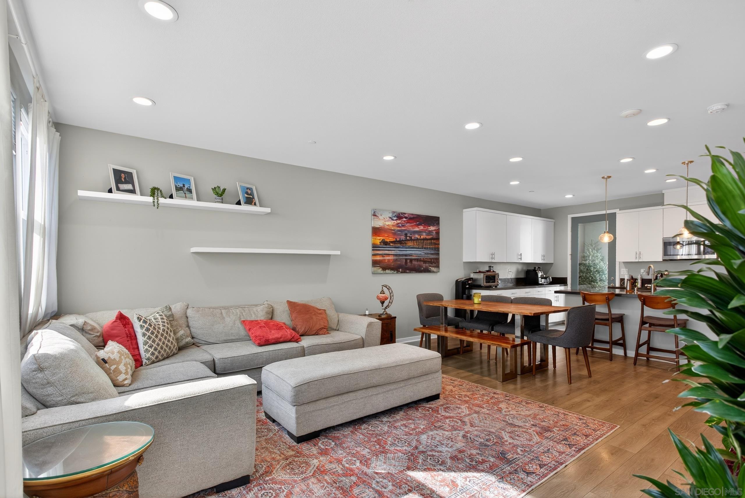 Detail Gallery Image 10 of 53 For 1566  Vista Del Mar  2, Oceanside,  CA 92054 - 3 Beds | 3/1 Baths