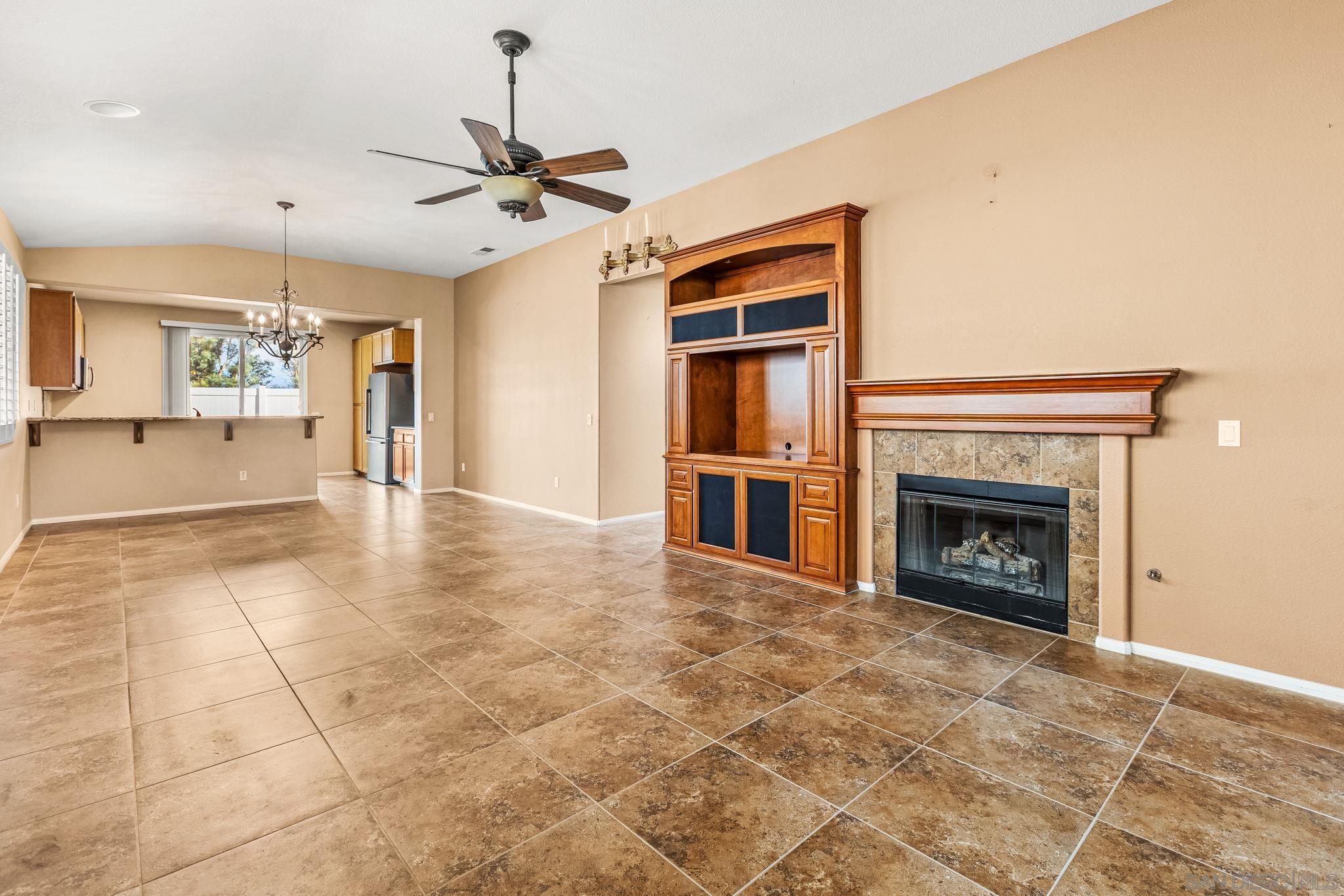 Detail Gallery Image 3 of 26 For 26684  Rim Creek Path, Menifee,  CA 92584 - 3 Beds | 2 Baths