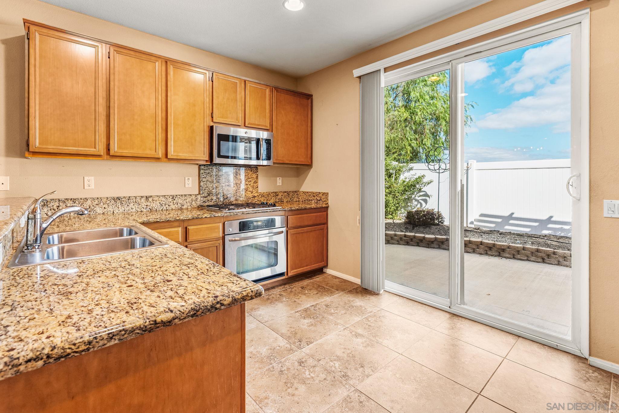 Detail Gallery Image 4 of 26 For 26684  Rim Creek Path, Menifee,  CA 92584 - 3 Beds | 2 Baths