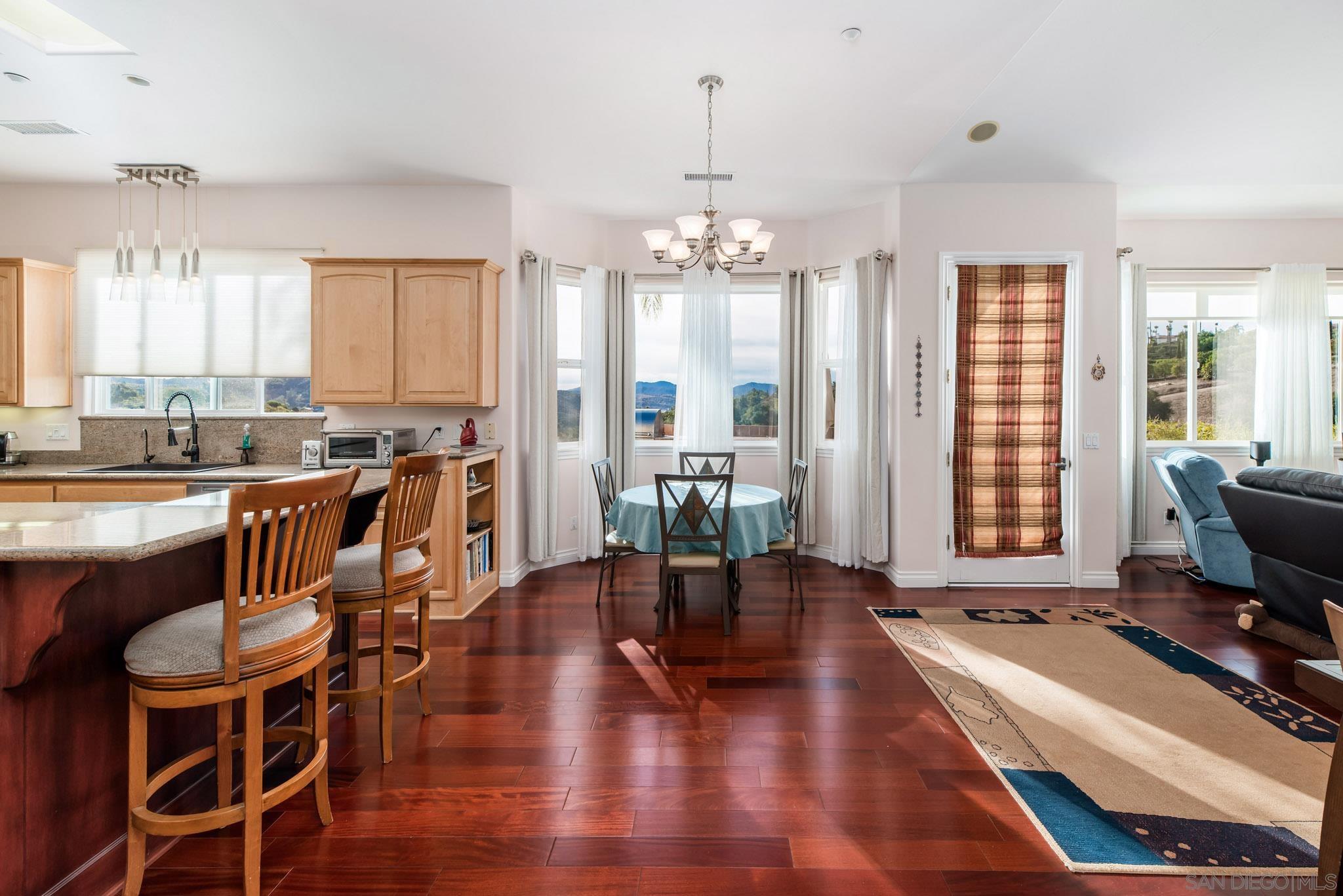 Detail Gallery Image 14 of 61 For 2635  Vista De Palomar, Fallbrook,  CA 92028 - 4 Beds | 3 Baths