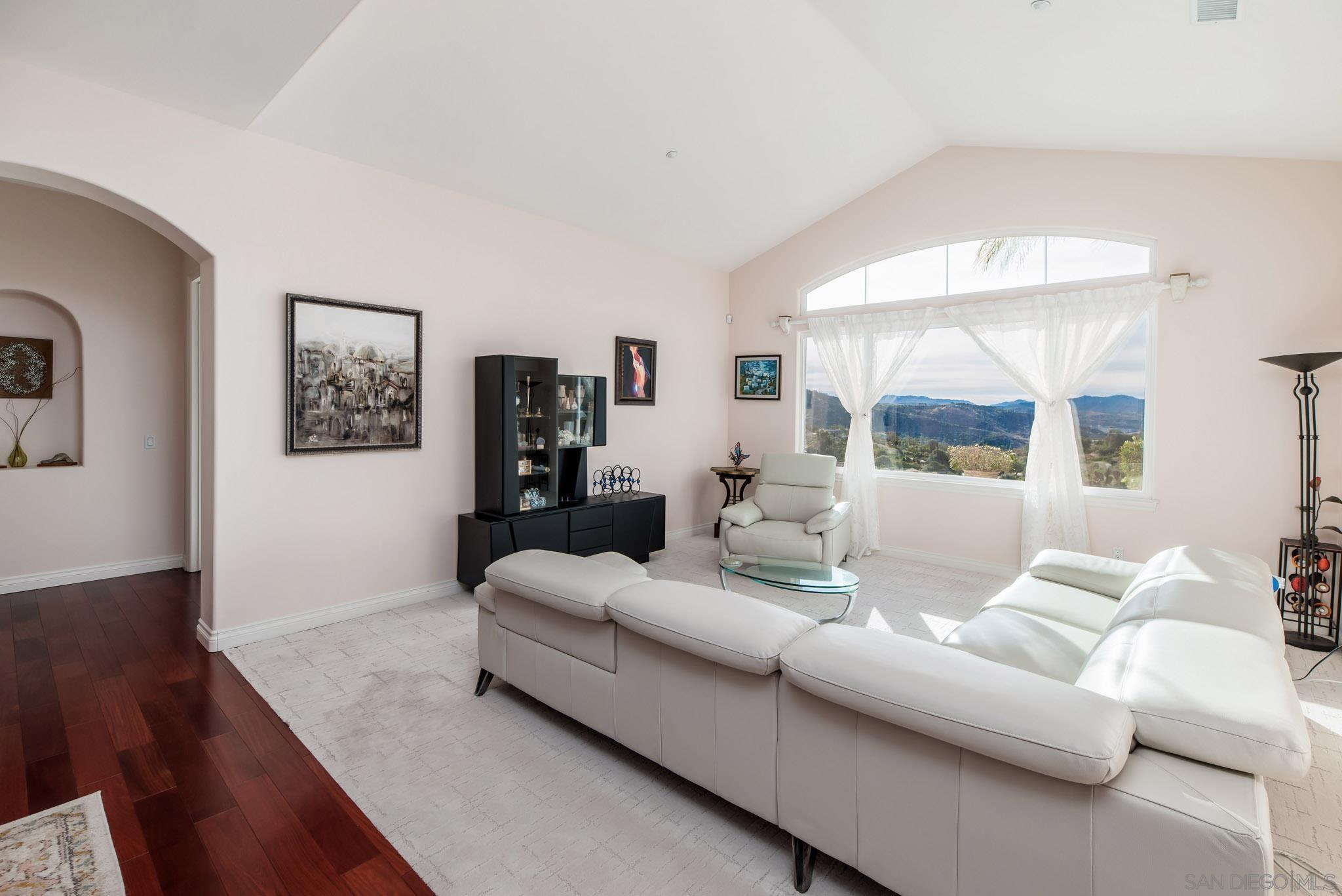 Detail Gallery Image 22 of 61 For 2635  Vista De Palomar, Fallbrook,  CA 92028 - 4 Beds | 3 Baths