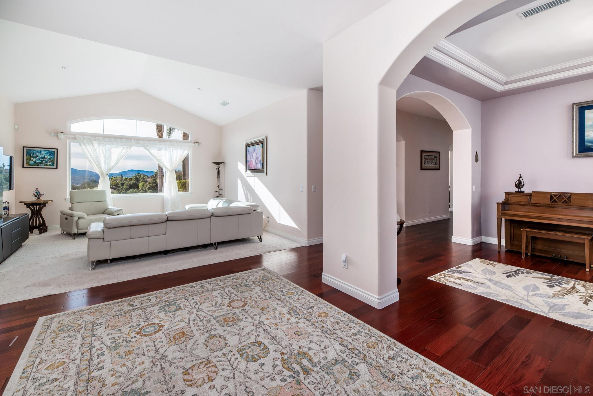 Detail Gallery Image 10 of 61 For 2635  Vista De Palomar, Fallbrook,  CA 92028 - 4 Beds | 3 Baths