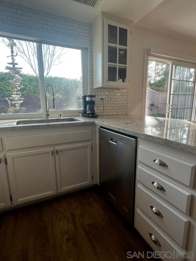 Detail Gallery Image 13 of 21 For 2626  Cove Ct, Vista,  CA 92081 - 3 Beds | 2/1 Baths