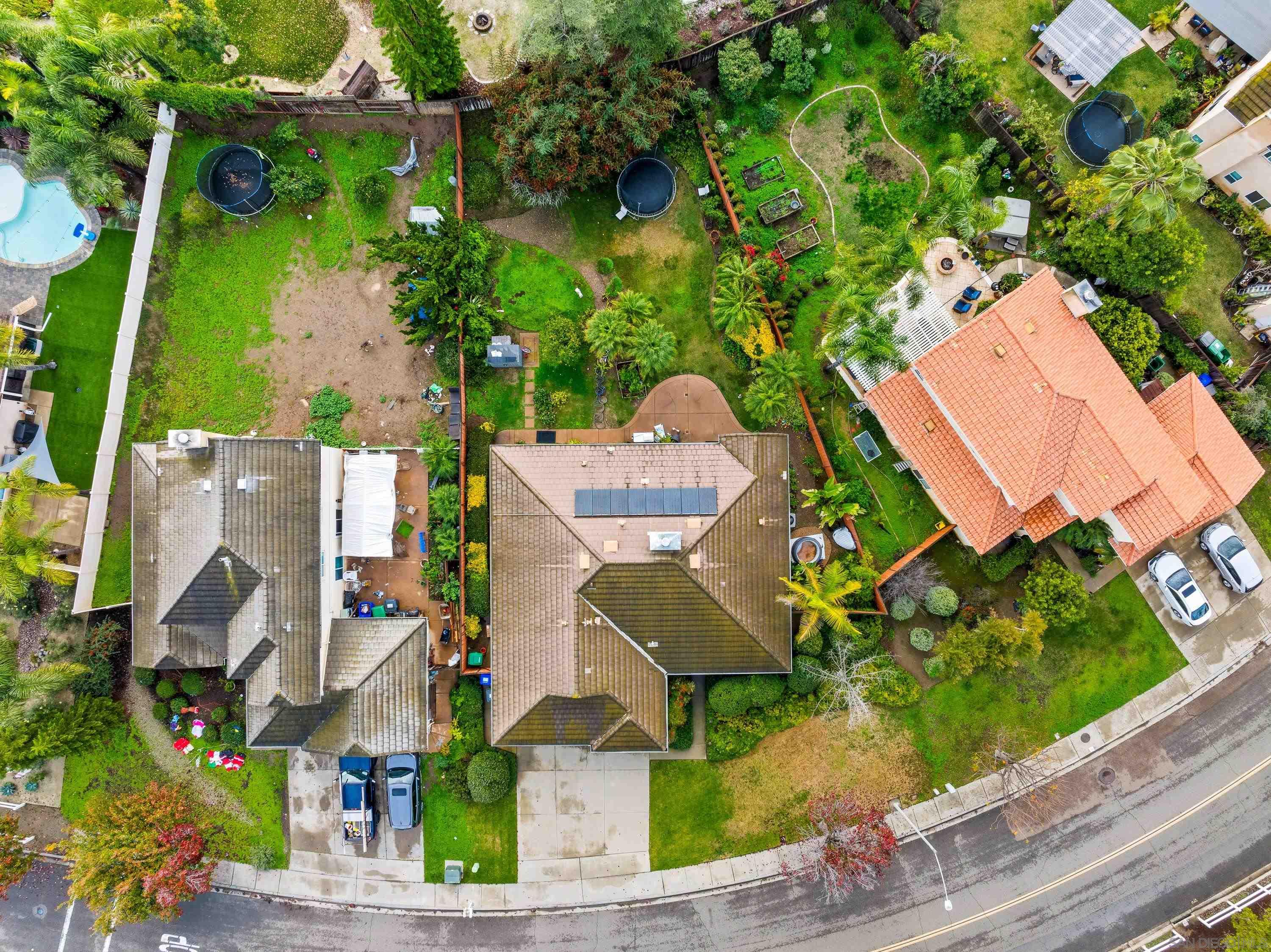 Detail Gallery Image 5 of 18 For 5761  Spur Ave, Oceanside,  CA 92057 - 4 Beds | 2 Baths