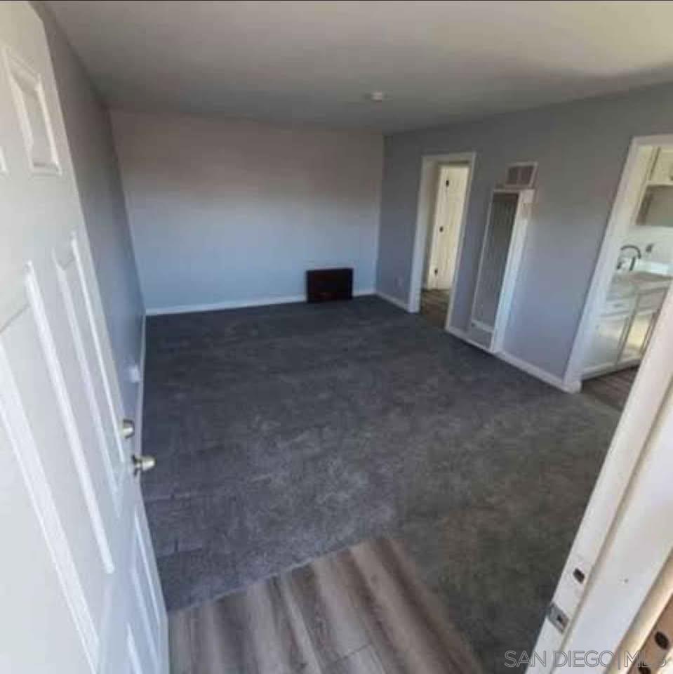 Detail Gallery Image 5 of 26 For 3934  Marine View Ave  3934 1/2, San Diego,  CA 92113 - 3 Beds | 1 Baths