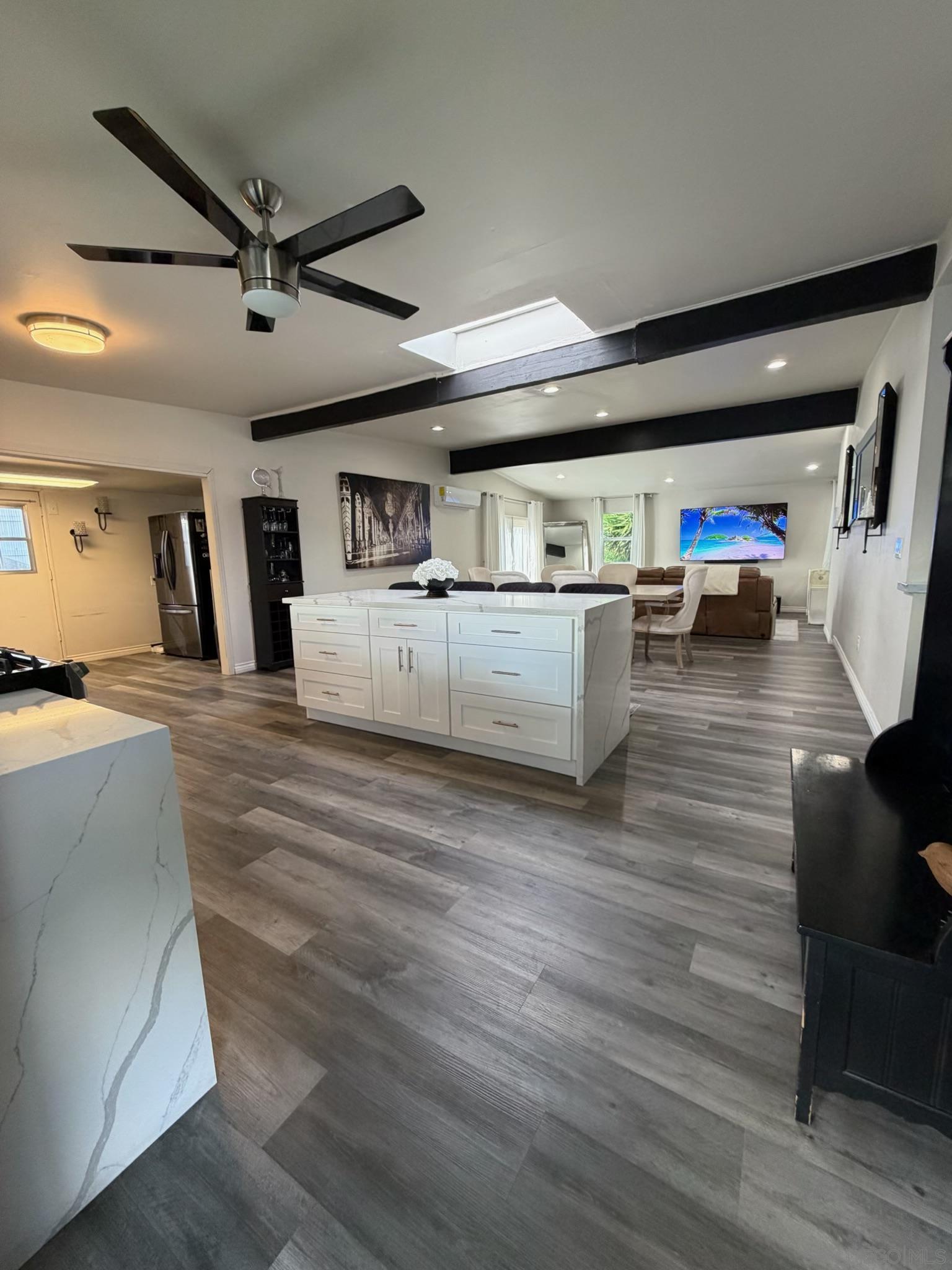 Detail Gallery Image 4 of 14 For 81 E Fortuna, Chula Vista,  CA 91911 - 4 Beds | 2 Baths