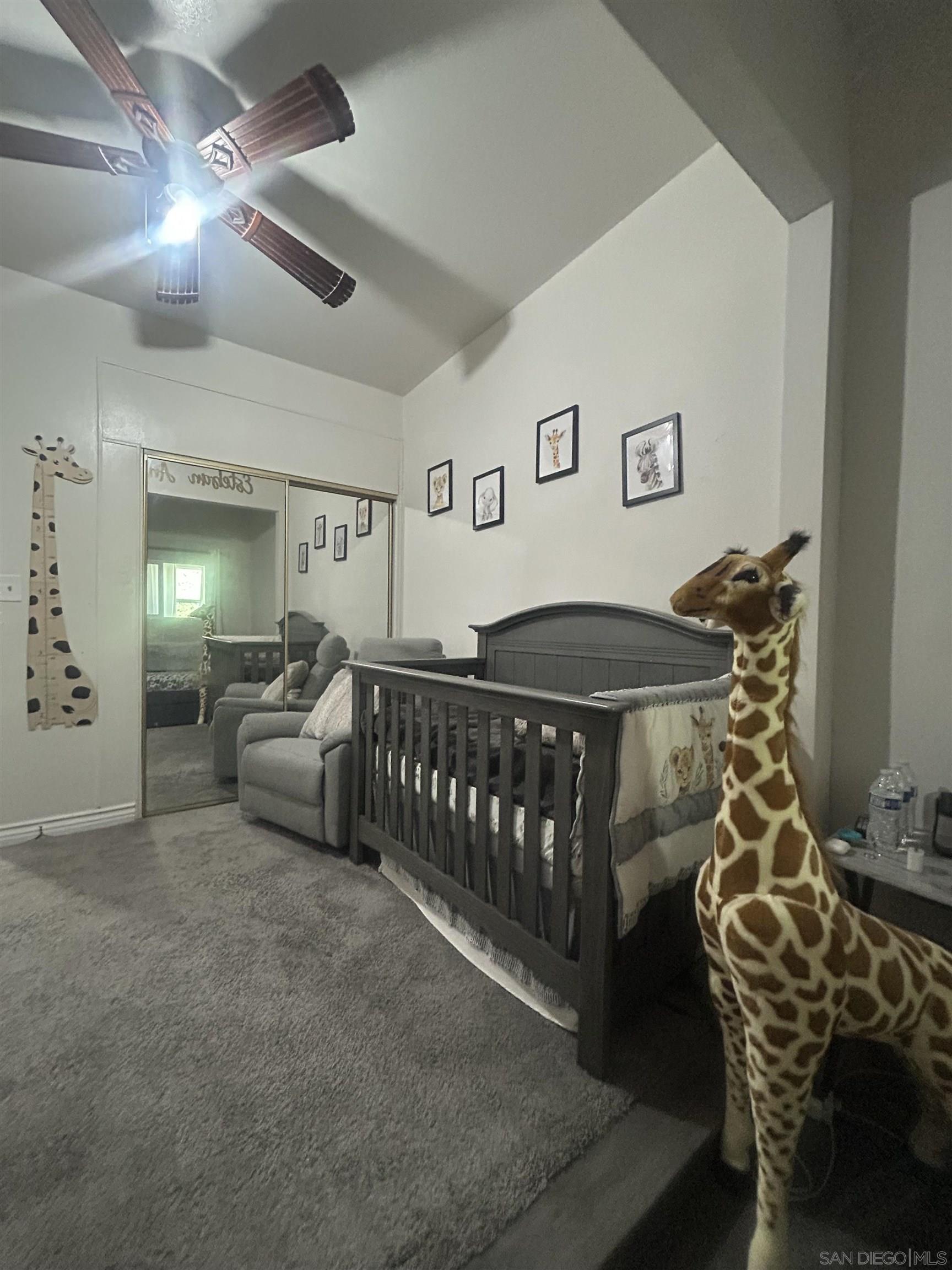 Detail Gallery Image 9 of 14 For 81 E Fortuna, Chula Vista,  CA 91911 - 4 Beds | 2 Baths