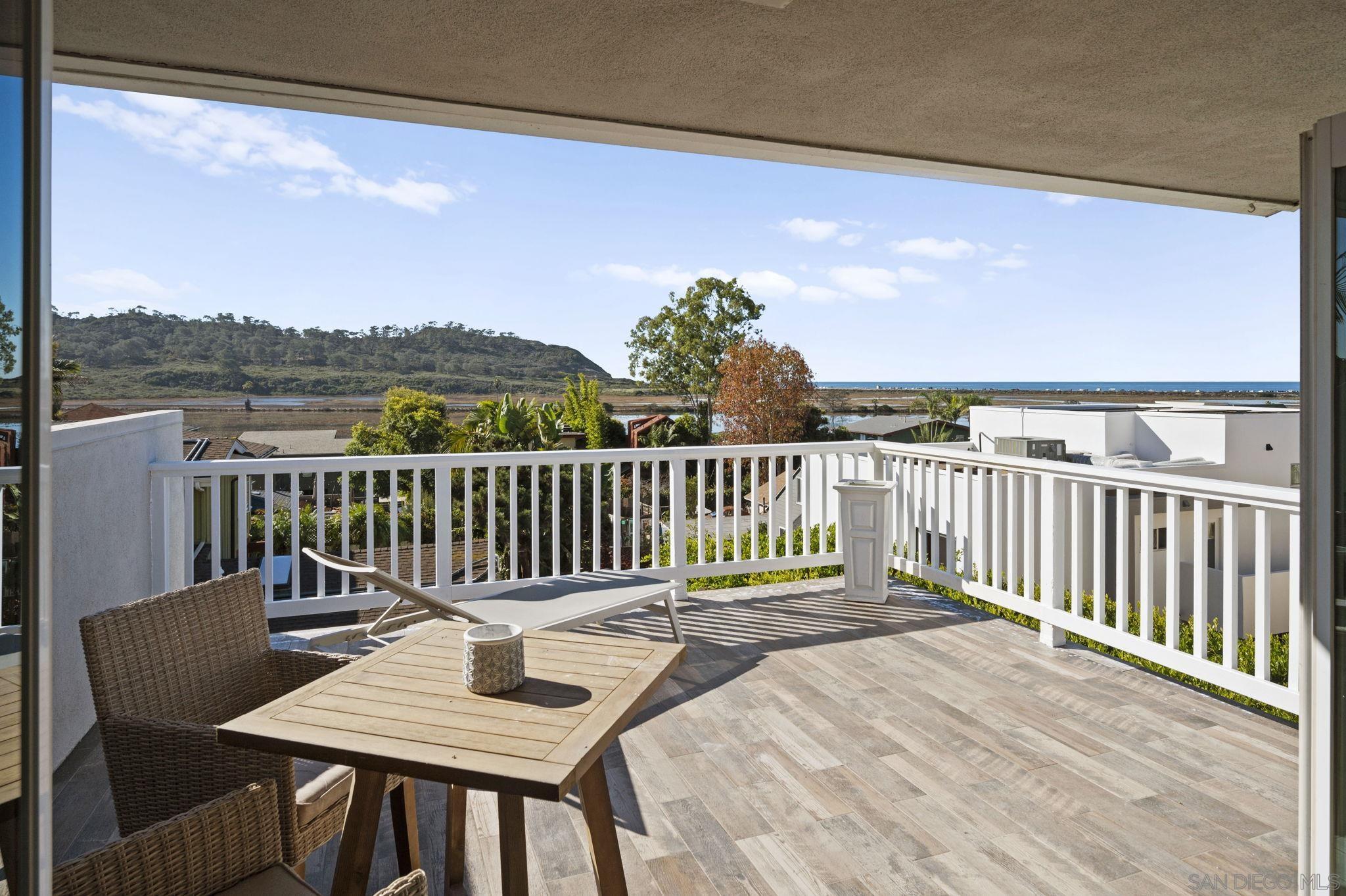 Detail Gallery Image 27 of 38 For 12740  via Felino, Del Mar,  CA 92014 - 3 Beds | 3/1 Baths