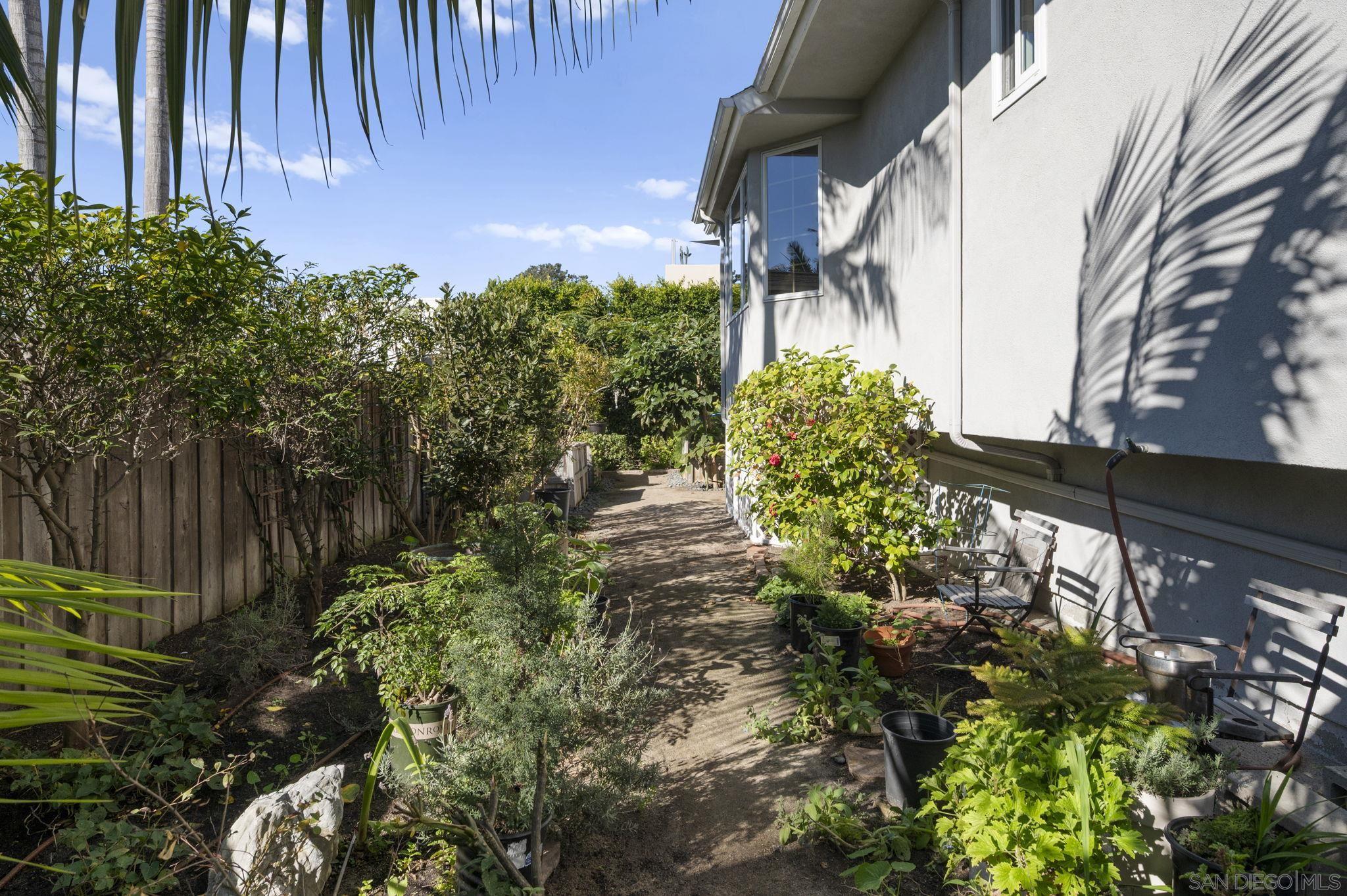 Detail Gallery Image 32 of 38 For 12740  via Felino, Del Mar,  CA 92014 - 3 Beds | 3/1 Baths