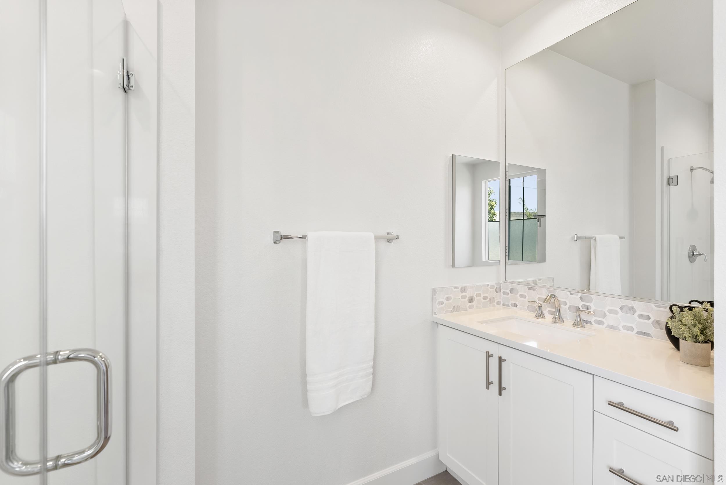 Detail Gallery Image 30 of 62 For 3304  Telaga Rd, Carlsbad,  CA 92010 - 4 Beds | 2/1 Baths