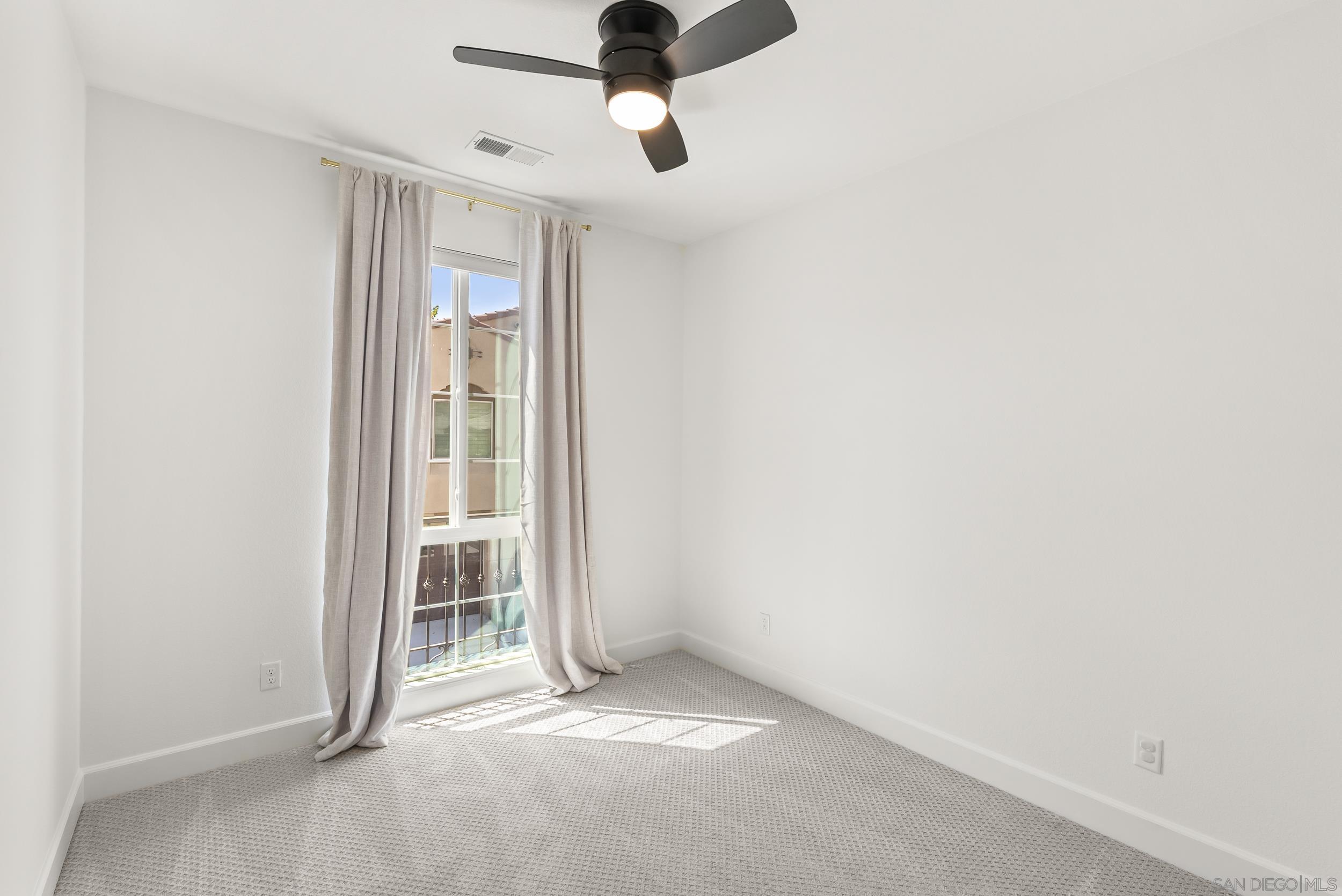 Detail Gallery Image 33 of 62 For 3304  Telaga Rd, Carlsbad,  CA 92010 - 4 Beds | 2/1 Baths