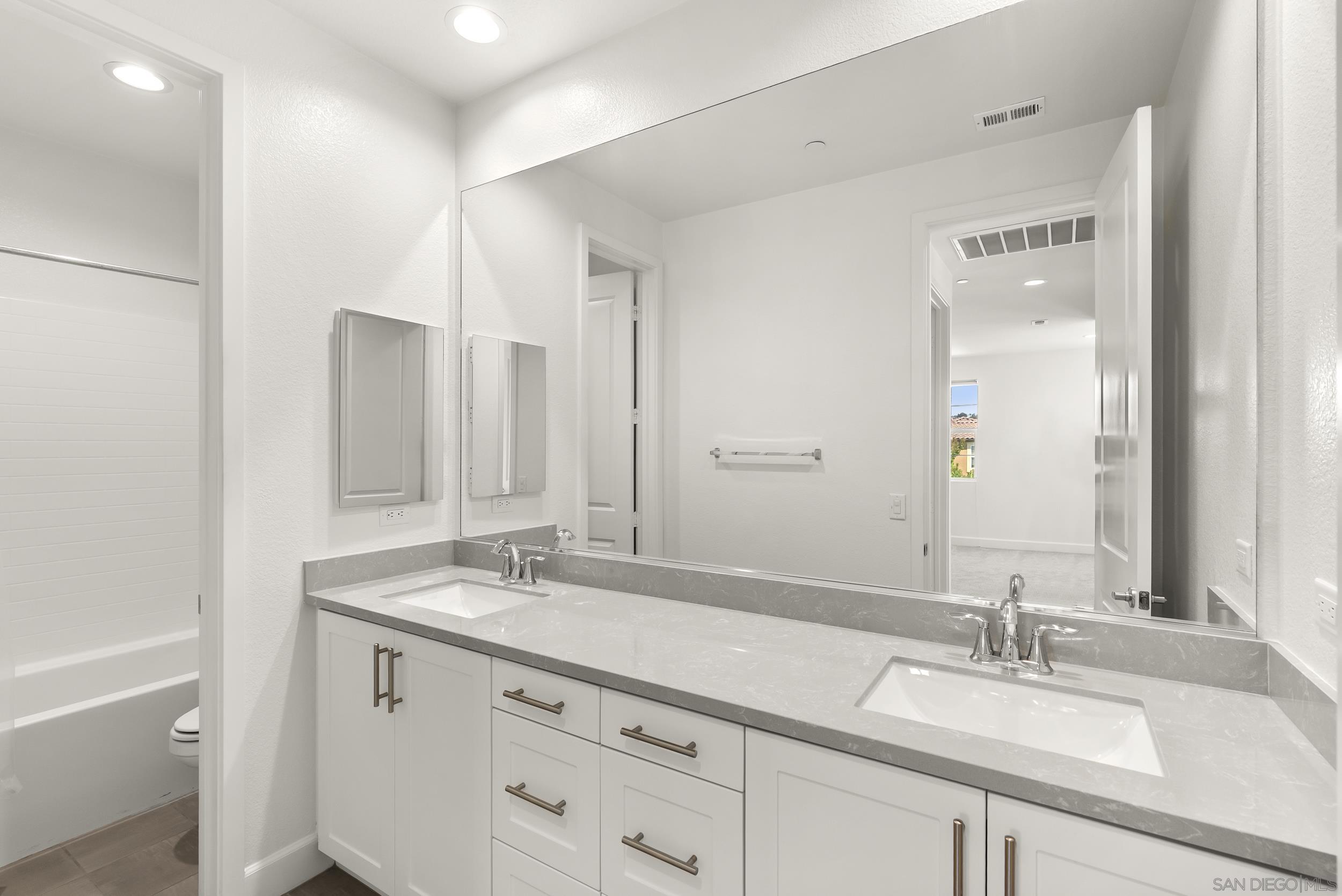 Detail Gallery Image 34 of 62 For 3304  Telaga Rd, Carlsbad,  CA 92010 - 4 Beds | 2/1 Baths