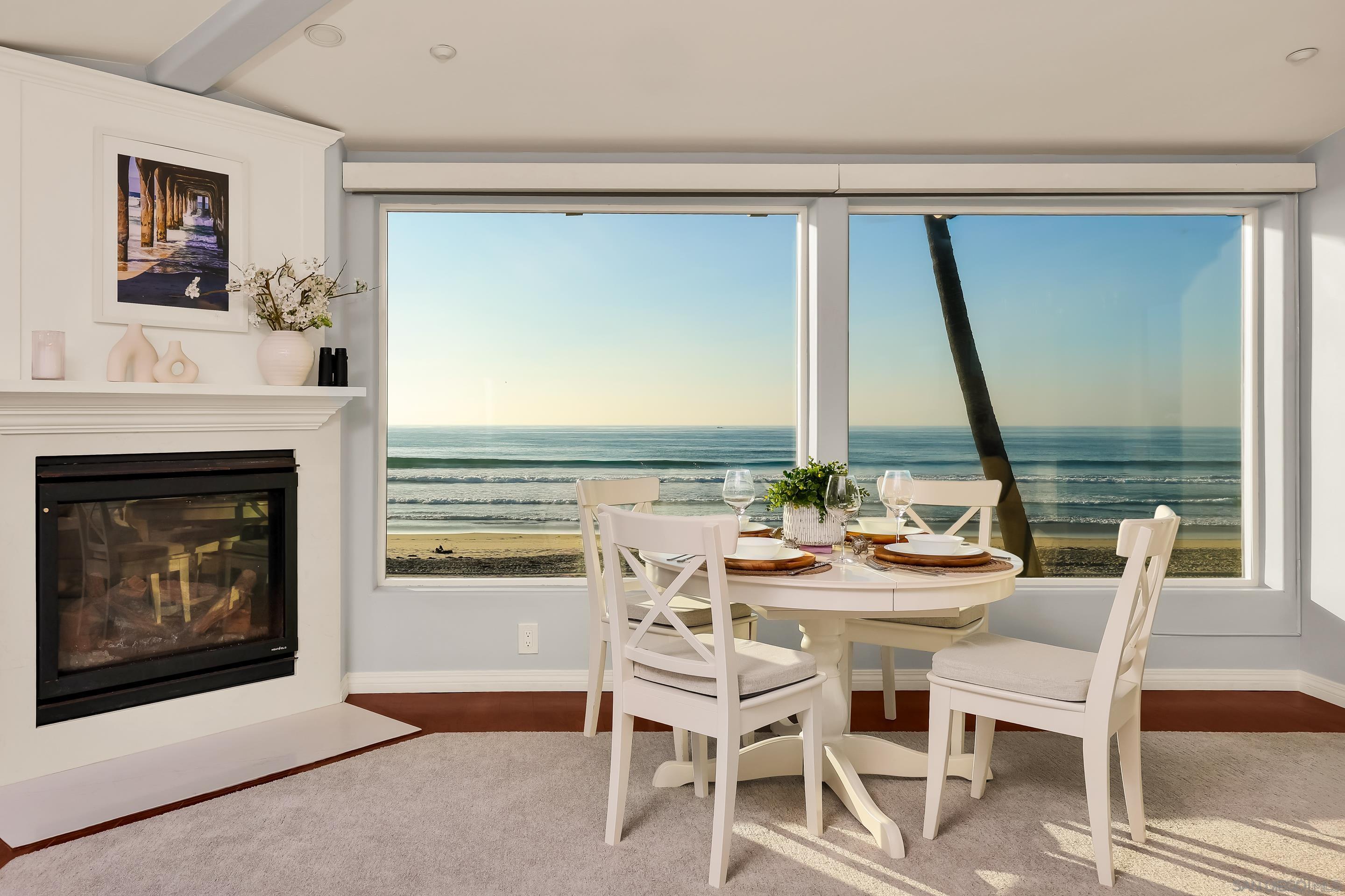 Detail Gallery Image 7 of 33 For 2949  Ocean Front Walk, San Diego,  CA 92109 - 3 Beds | 3 Baths