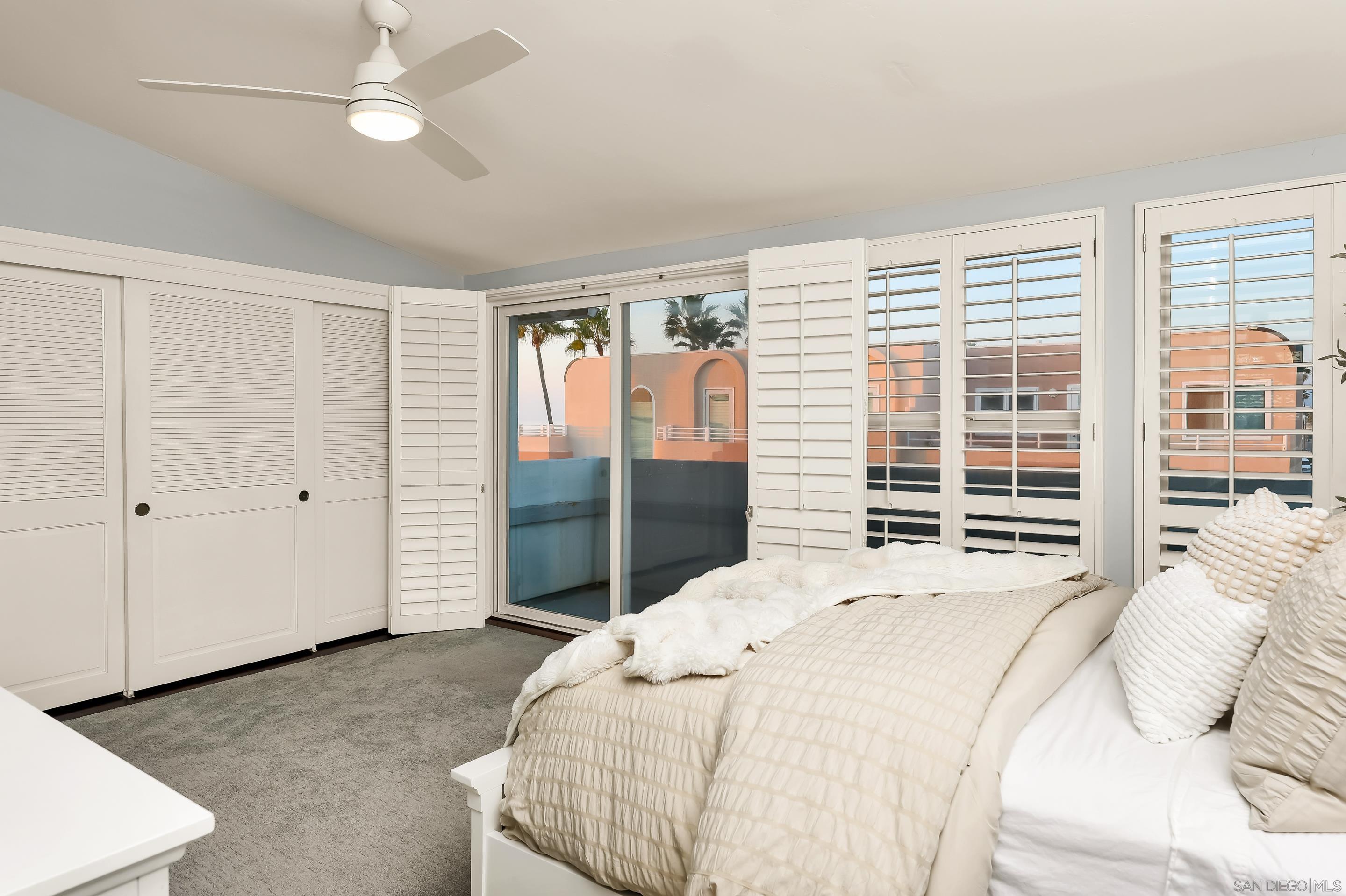 Detail Gallery Image 16 of 34 For 2949  Ocean Front Walk, San Diego,  CA 92109 - 3 Beds | 3 Baths