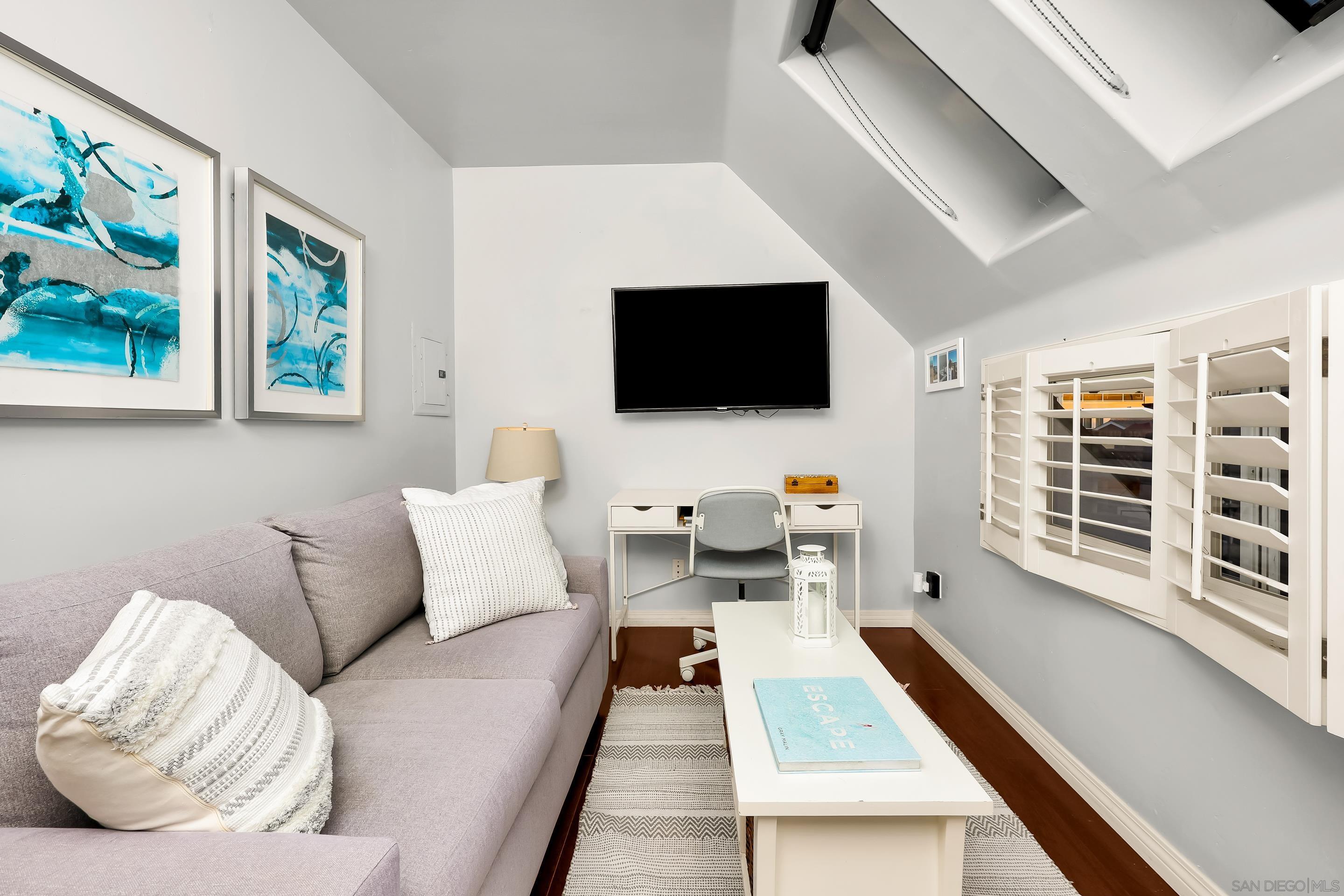 Detail Gallery Image 21 of 34 For 2949  Ocean Front Walk, San Diego,  CA 92109 - 3 Beds | 3 Baths