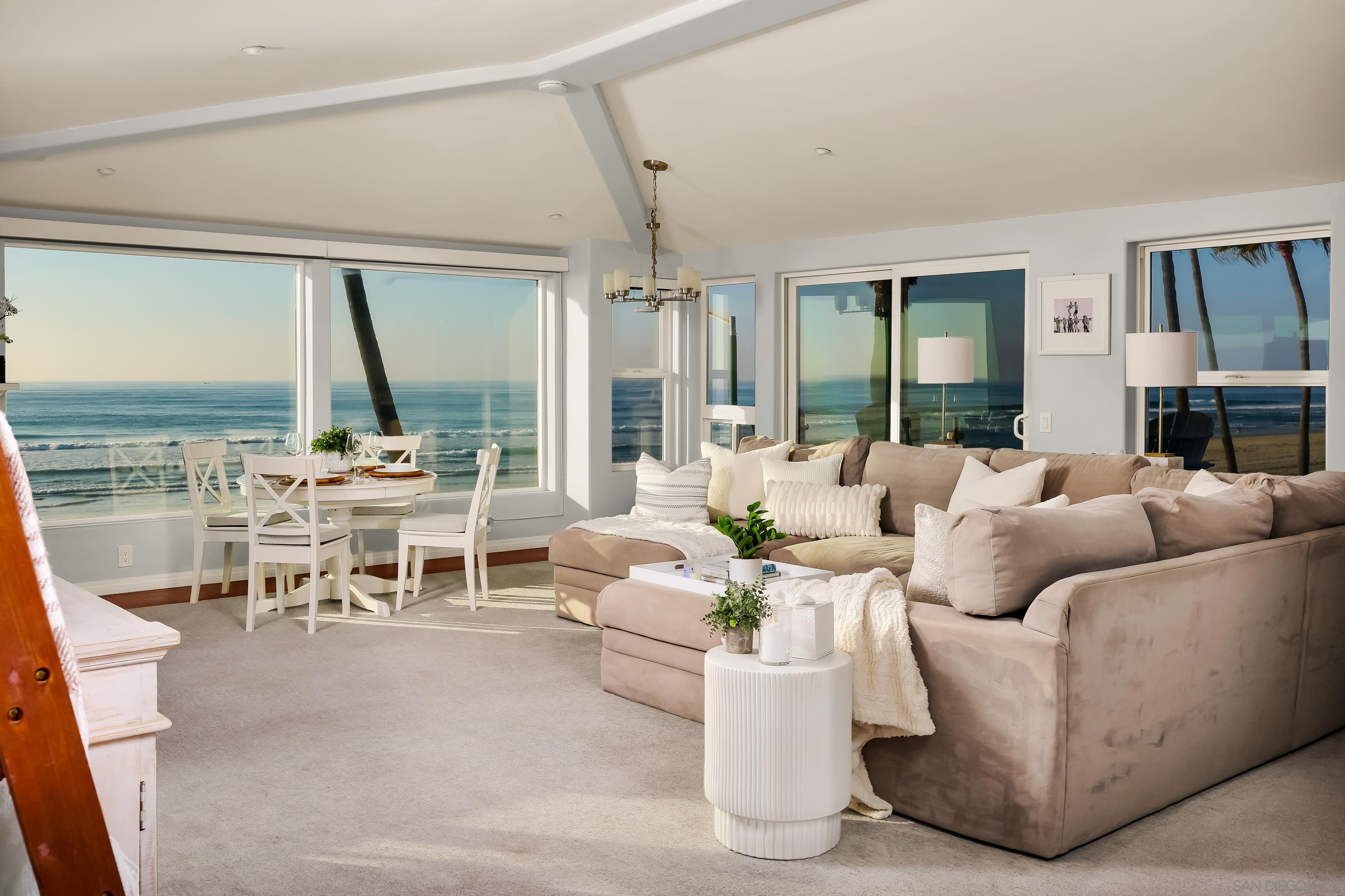 Detail Gallery Image 9 of 34 For 2949  Ocean Front Walk, San Diego,  CA 92109 - 3 Beds | 3 Baths