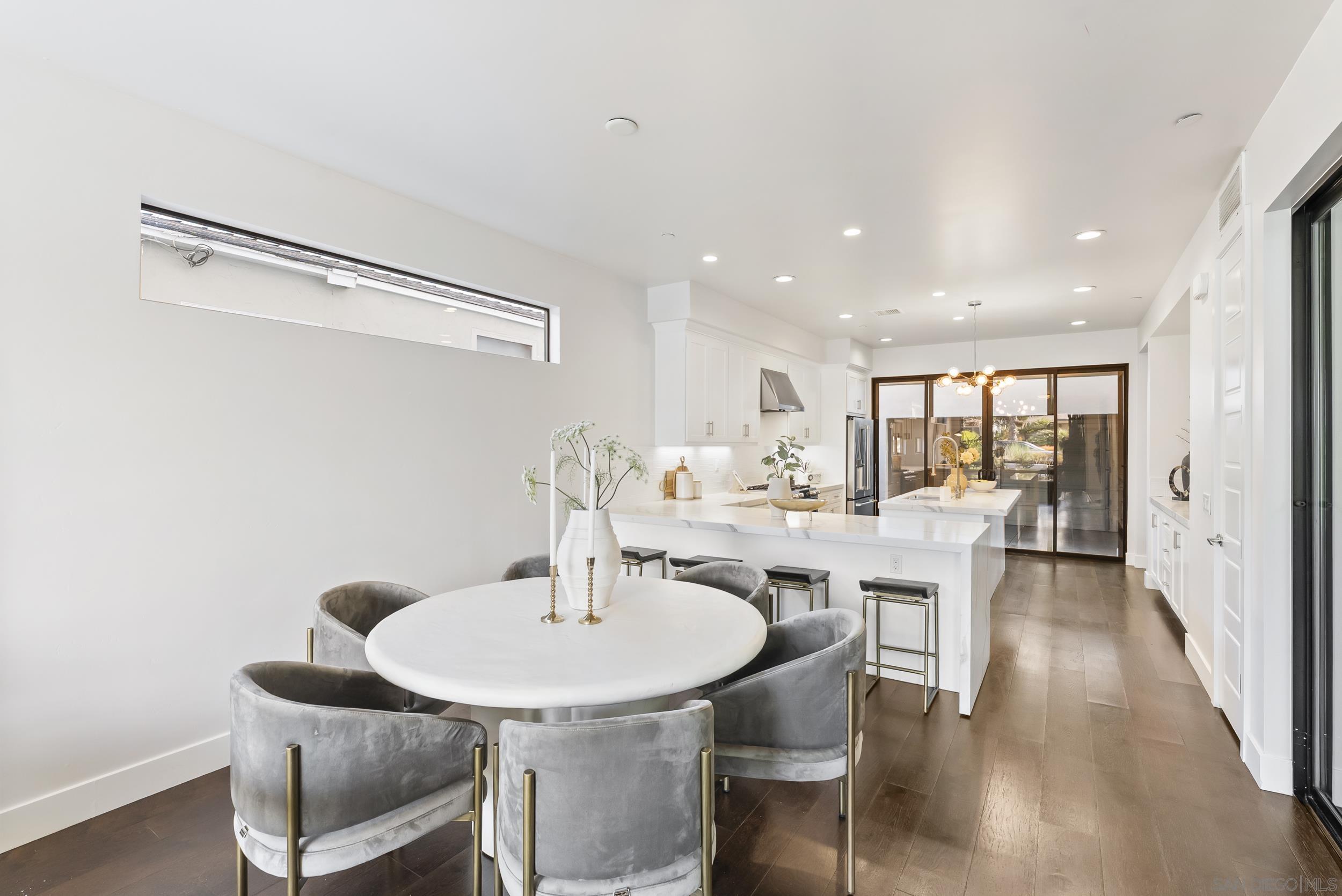 Detail Gallery Image 13 of 34 For 3913  Kendall St, San Diego,  CA 92109 - 4 Beds | 3/1 Baths