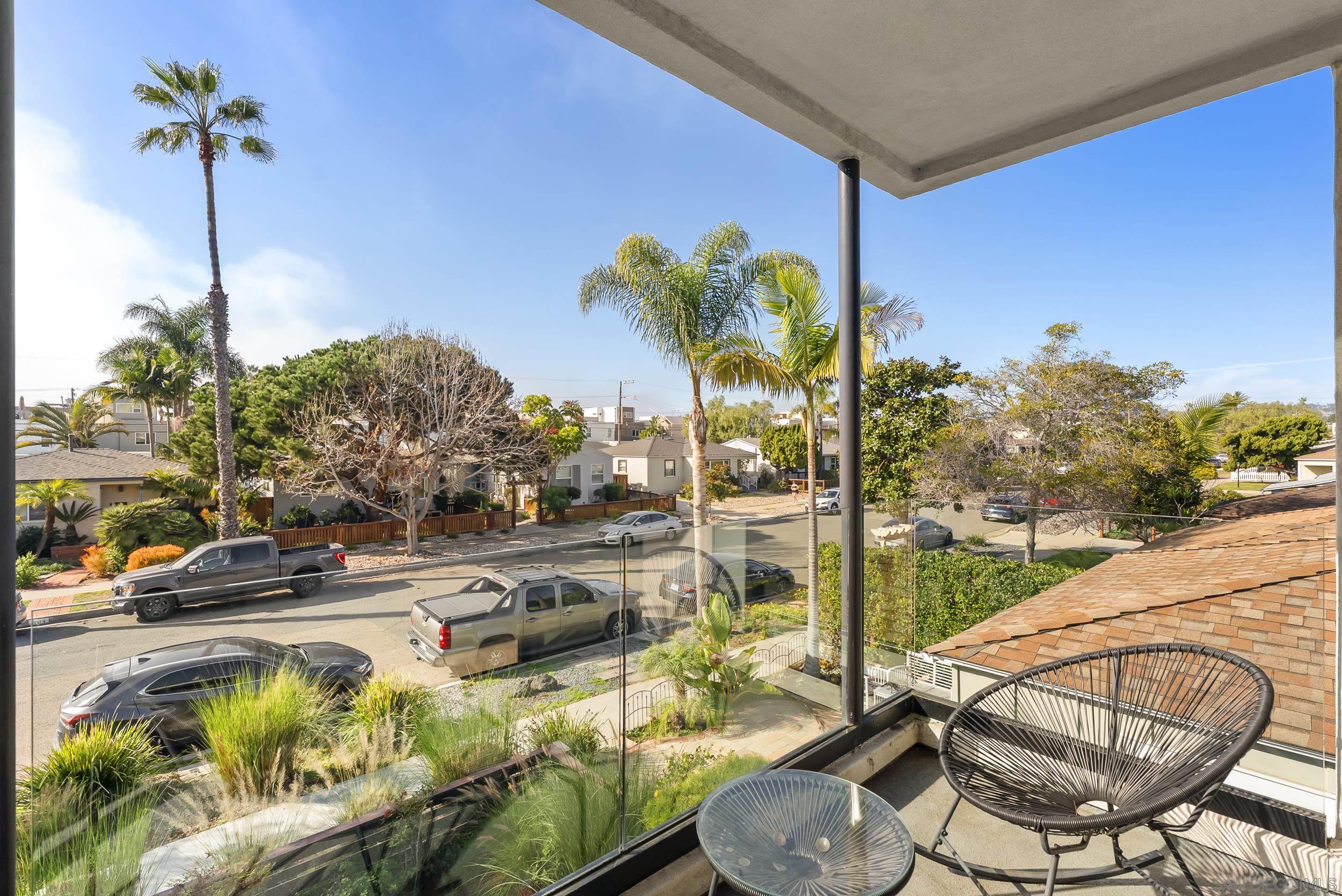 Detail Gallery Image 21 of 34 For 3913  Kendall St, San Diego,  CA 92109 - 4 Beds | 3/1 Baths