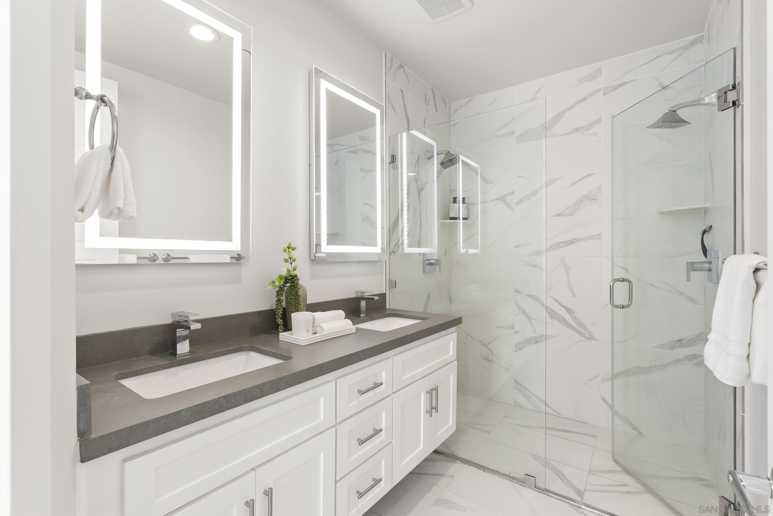 Detail Gallery Image 22 of 34 For 3913  Kendall St, San Diego,  CA 92109 - 4 Beds | 3/1 Baths