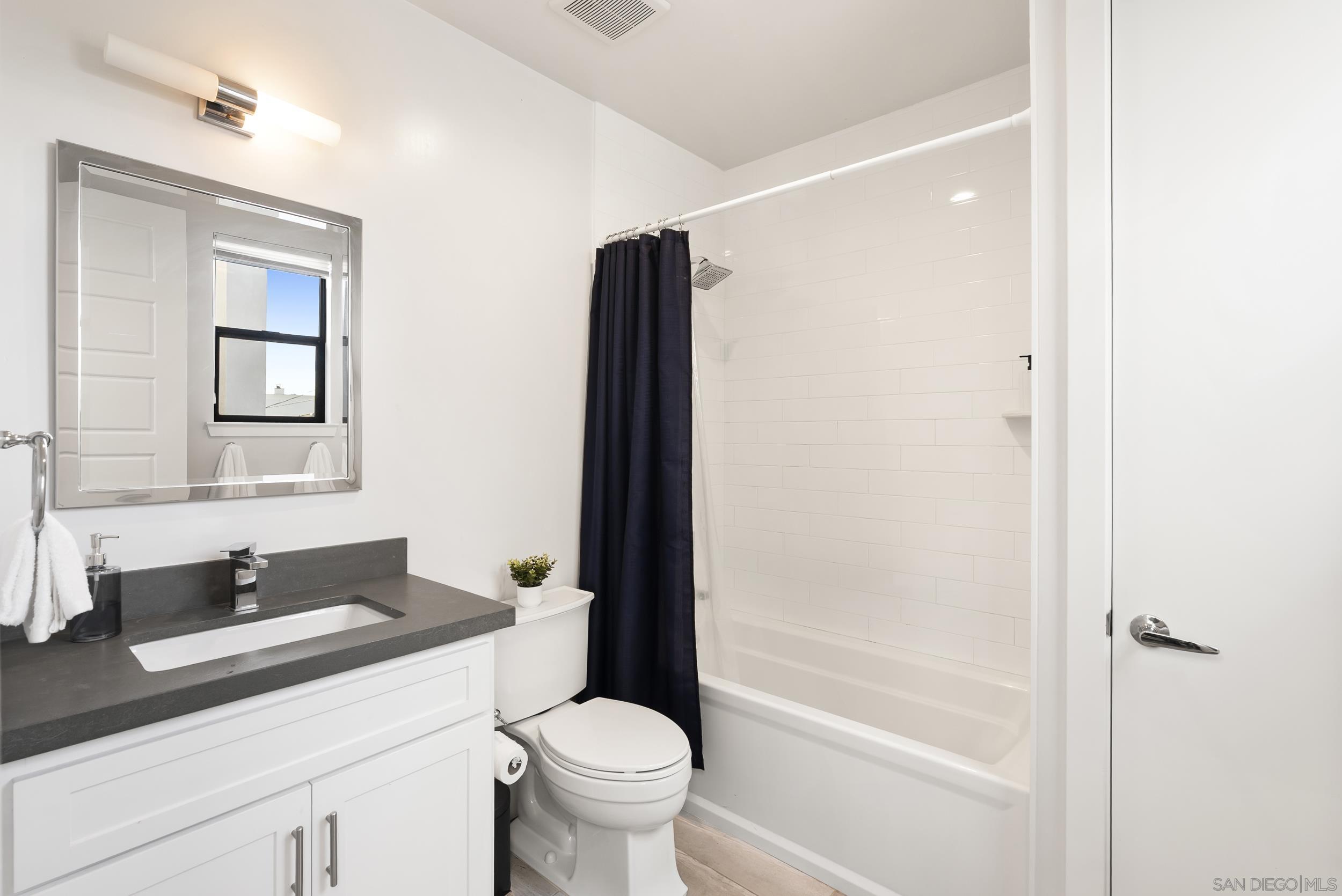 Detail Gallery Image 25 of 34 For 3913  Kendall St, San Diego,  CA 92109 - 4 Beds | 3/1 Baths