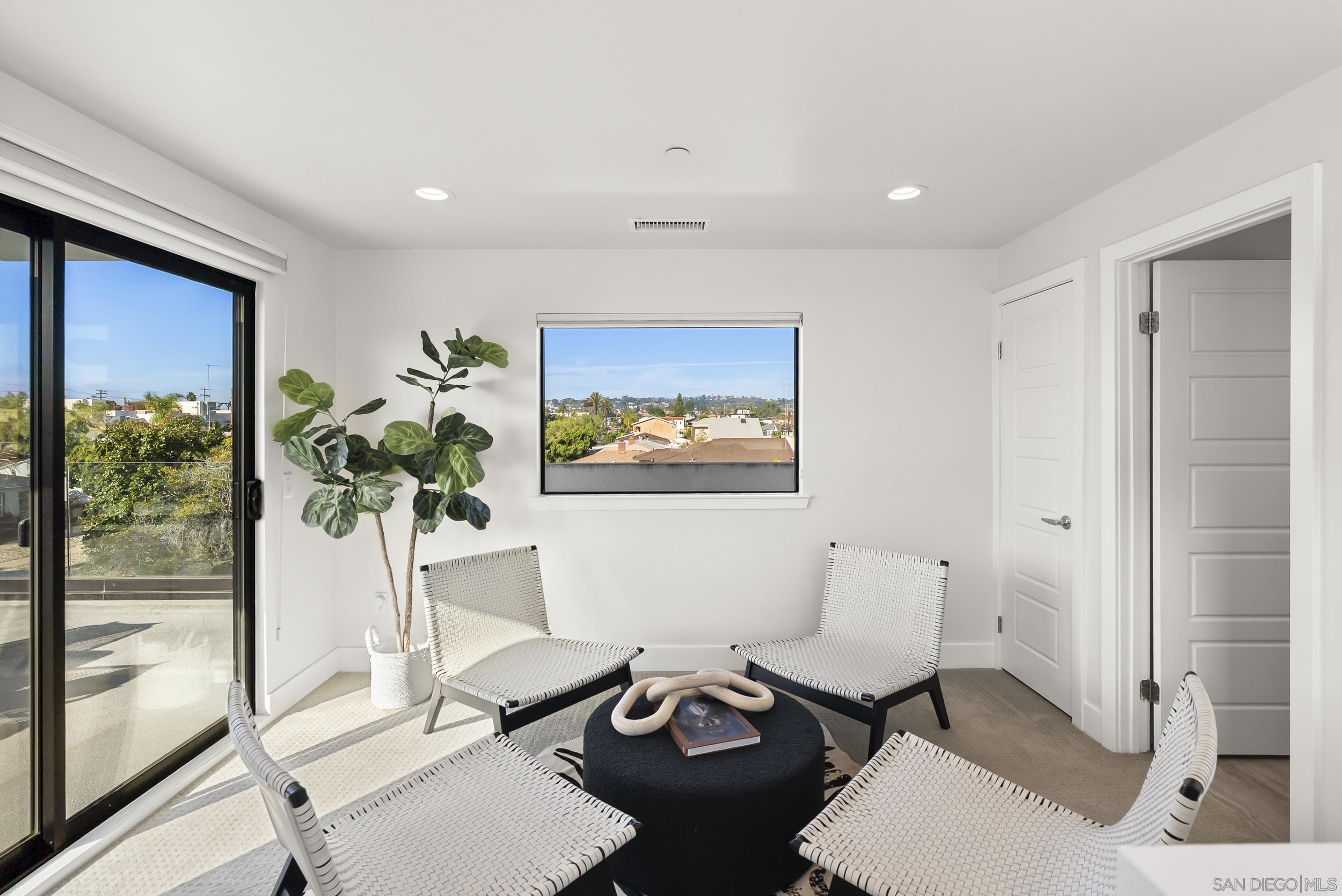 Detail Gallery Image 27 of 34 For 3913  Kendall St, San Diego,  CA 92109 - 4 Beds | 3/1 Baths