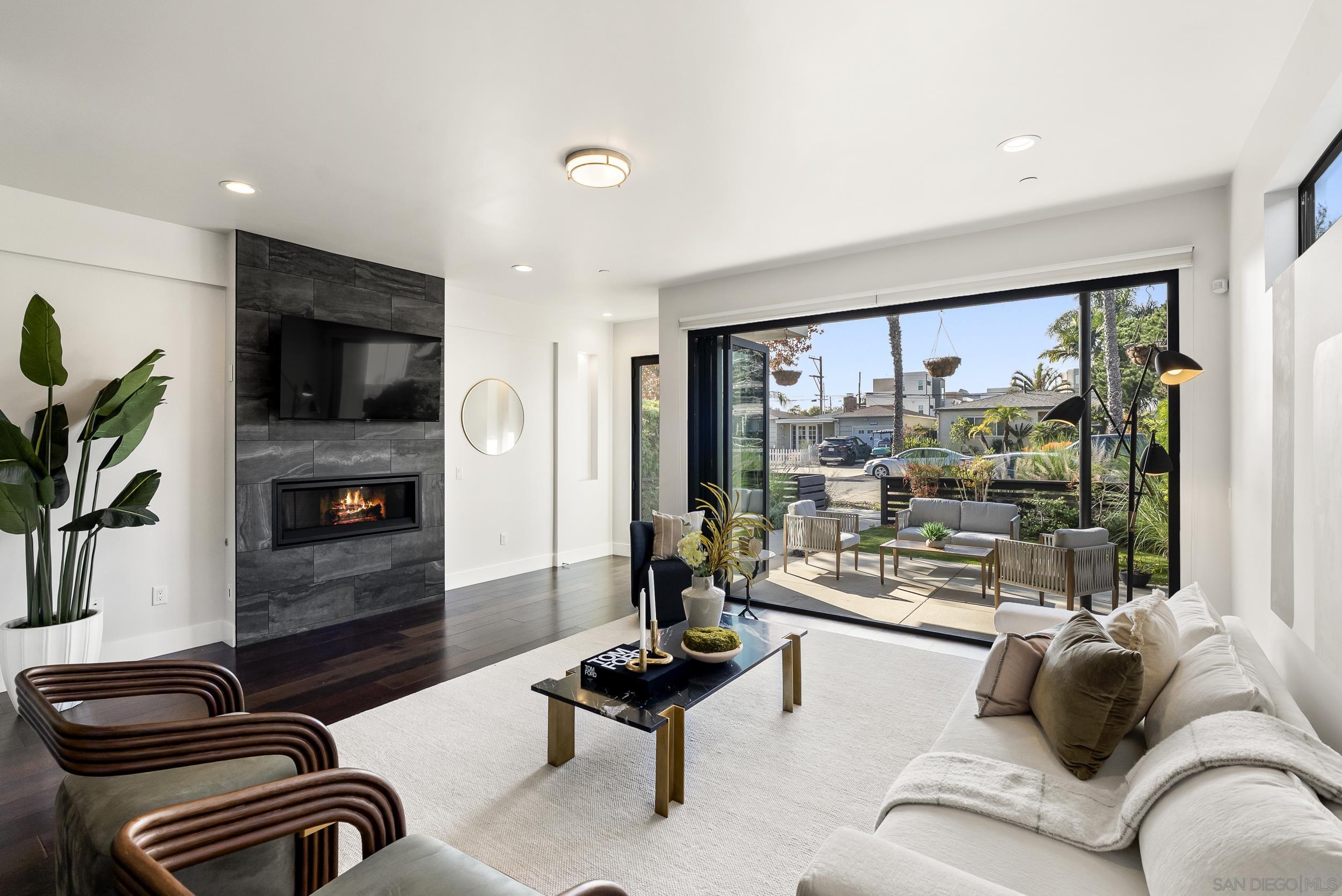 Detail Gallery Image 7 of 34 For 3913  Kendall St, San Diego,  CA 92109 - 4 Beds | 3/1 Baths