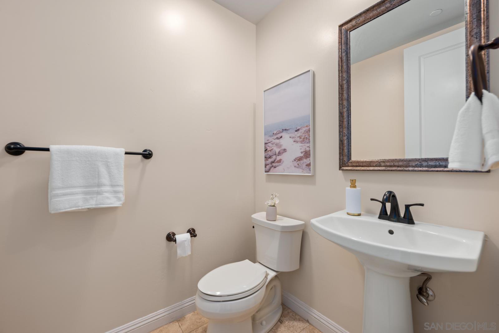 Detail Gallery Image 15 of 36 For 3957  Lamont St, San Diego,  CA 92109 - 2 Beds | 2/1 Baths