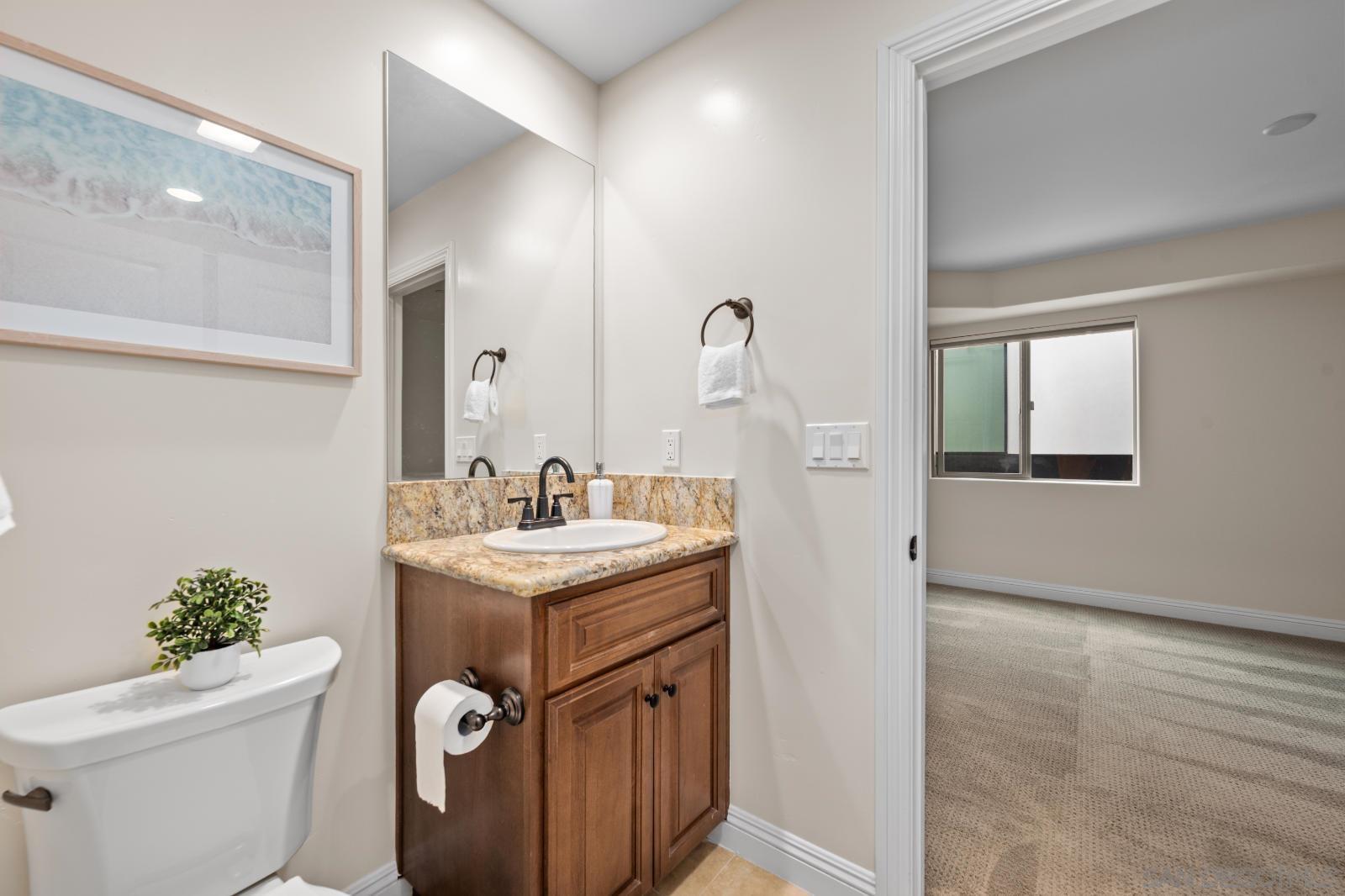 Detail Gallery Image 23 of 36 For 3957  Lamont St, San Diego,  CA 92109 - 2 Beds | 2/1 Baths