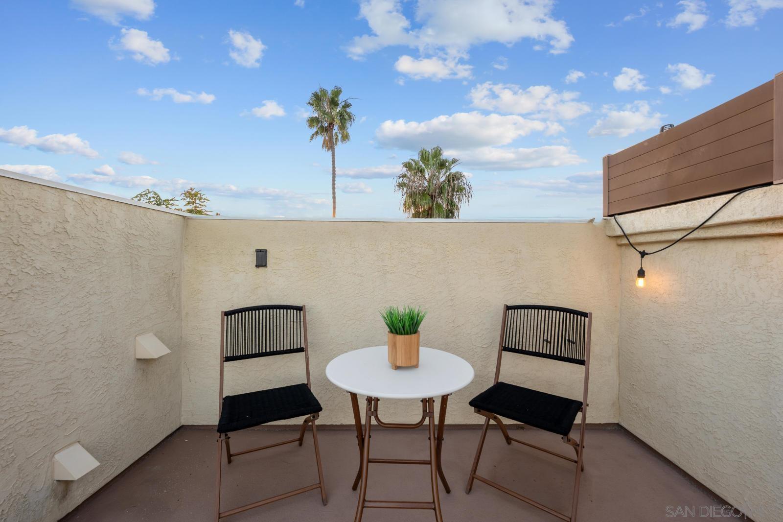 Detail Gallery Image 25 of 36 For 3957  Lamont St, San Diego,  CA 92109 - 2 Beds | 2/1 Baths