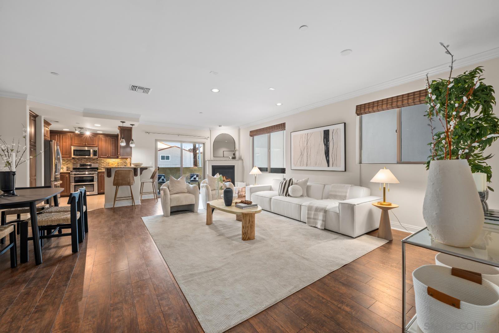 Detail Gallery Image 4 of 36 For 3957  Lamont St, San Diego,  CA 92109 - 2 Beds | 2/1 Baths