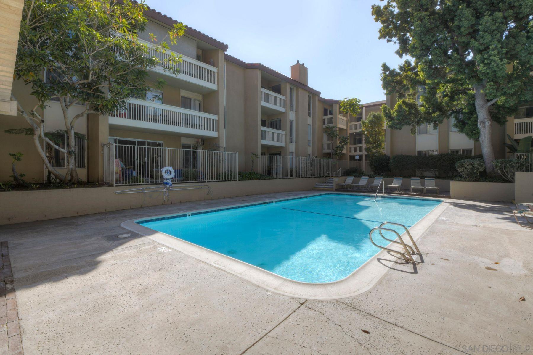 Detail Gallery Image 19 of 52 For 1775  Diamond Street  #201,  San Diego,  CA 92109 - 1 Beds | 1 Baths