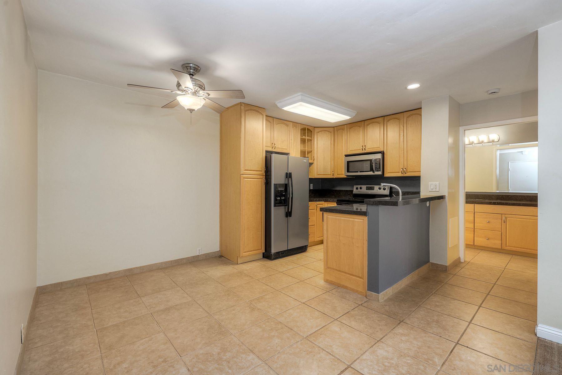 Detail Gallery Image 4 of 52 For 1775  Diamond Street  #201,  San Diego,  CA 92109 - 1 Beds | 1 Baths