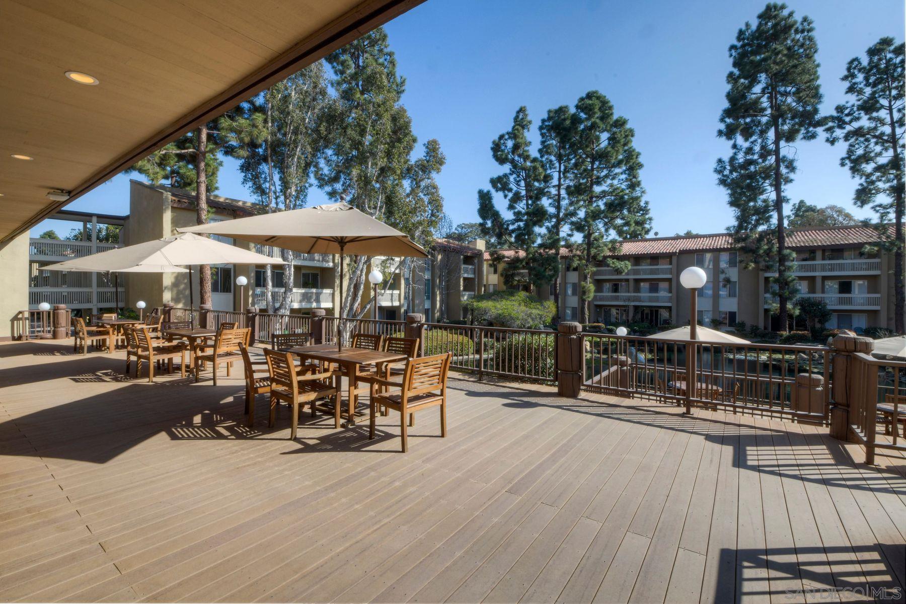 Detail Gallery Image 34 of 52 For 1775  Diamond Street  #201,  San Diego,  CA 92109 - 1 Beds | 1 Baths