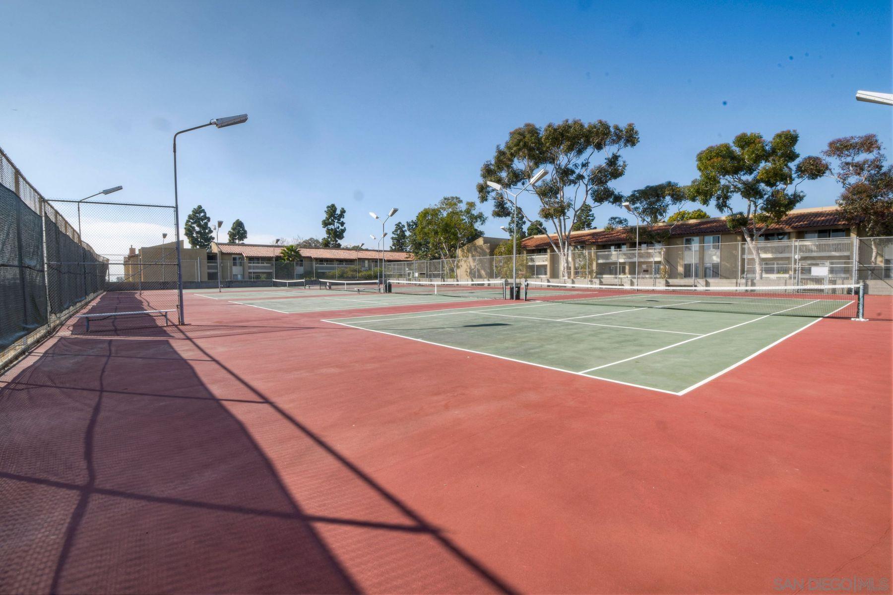 Detail Gallery Image 39 of 52 For 1775  Diamond Street  #201,  San Diego,  CA 92109 - 1 Beds | 1 Baths