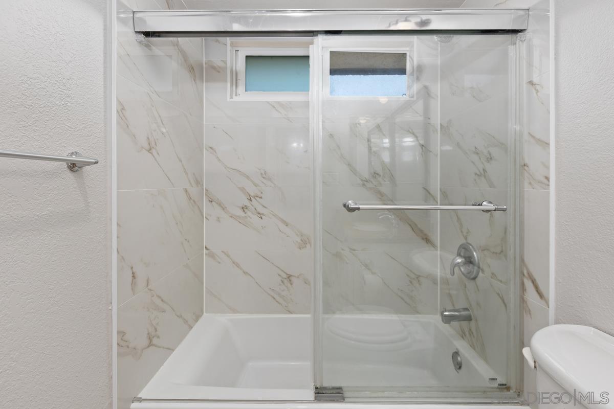 Detail Gallery Image 11 of 28 For 6666  Beadnell Way  #15,  San Diego,  CA 92117 - 1 Beds | 1 Baths