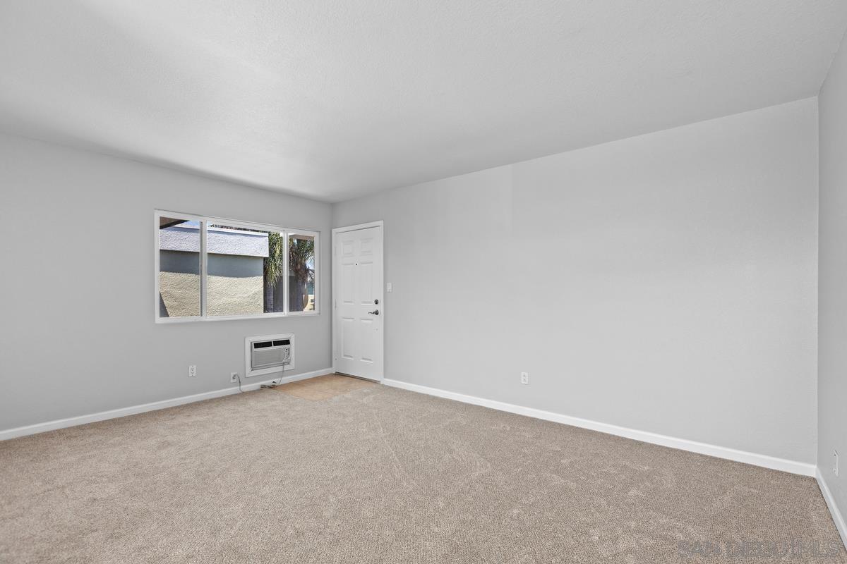 Detail Gallery Image 12 of 28 For 6666  Beadnell Way  #15,  San Diego,  CA 92117 - 1 Beds | 1 Baths