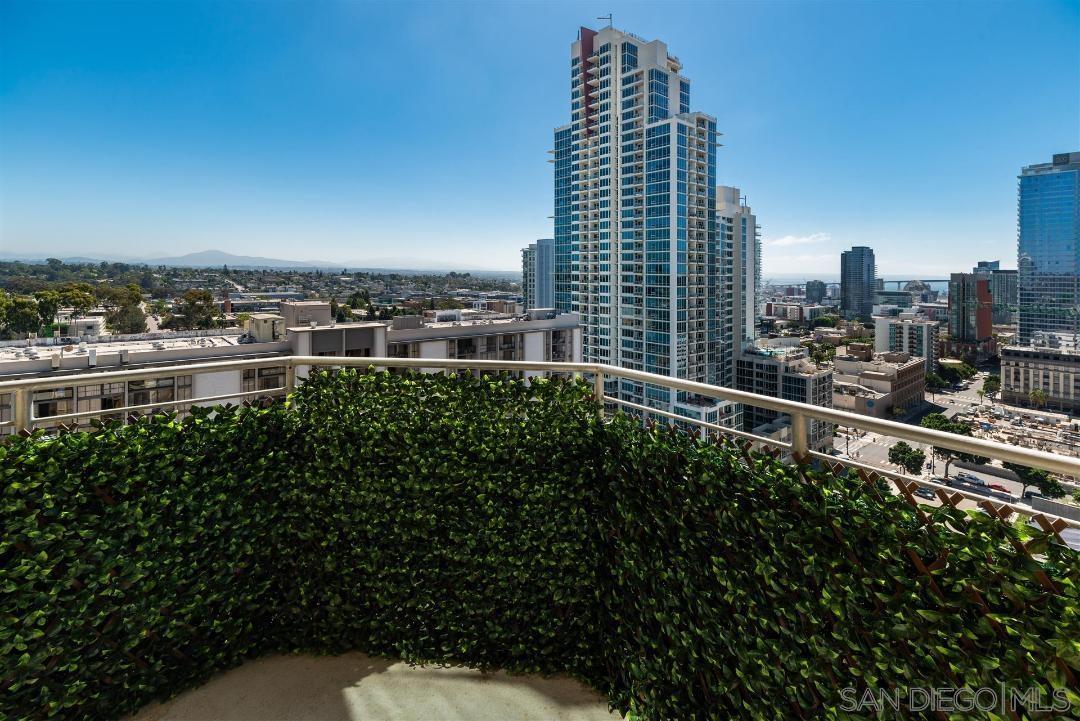 Detail Gallery Image 7 of 31 For 801  Ash St  #1303,  San Diego,  CA 92101 - 2 Beds | 2 Baths
