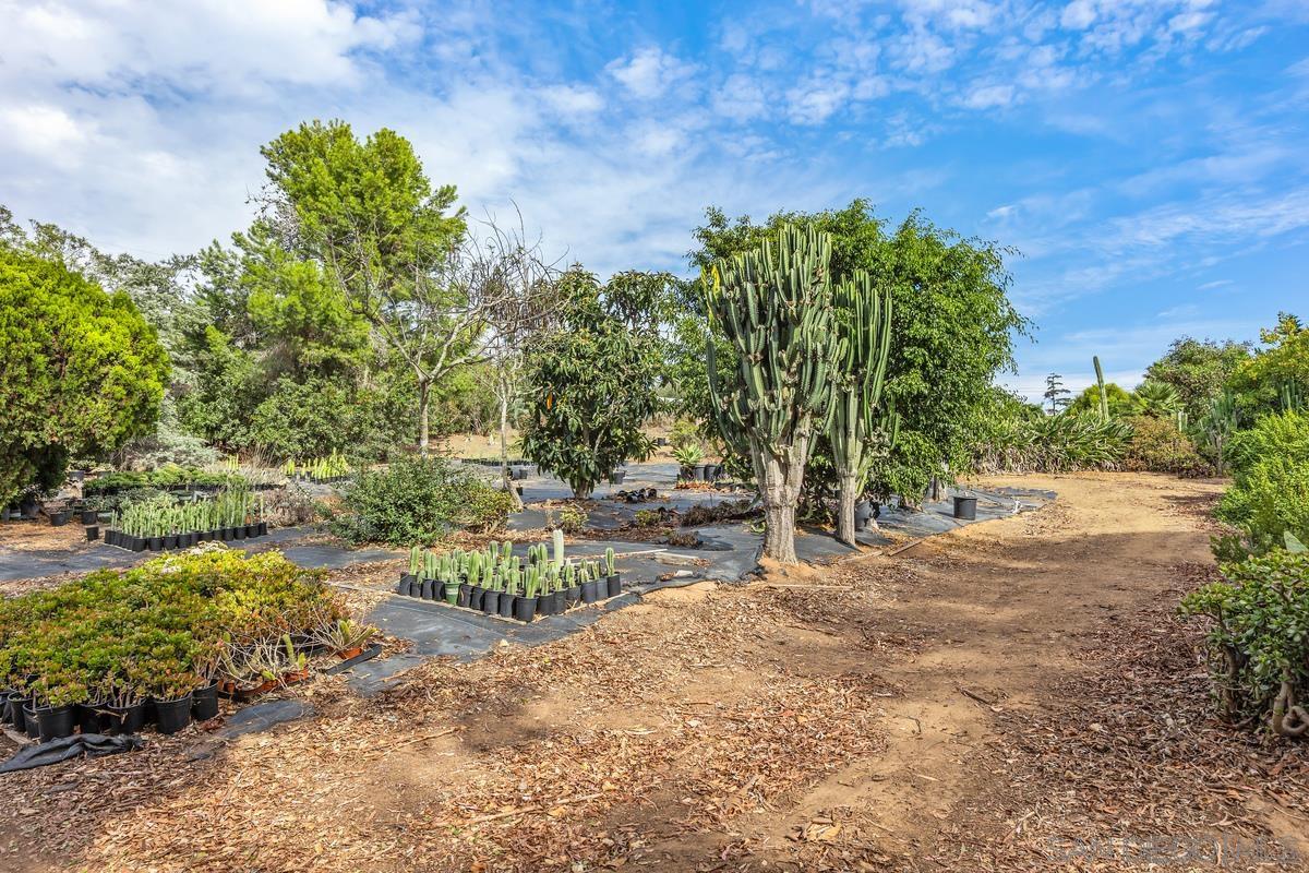 Detail Gallery Image 16 of 19 For 3000  Blackwell Dr, Vista,  CA 92084 - 3 Beds | 3 Baths