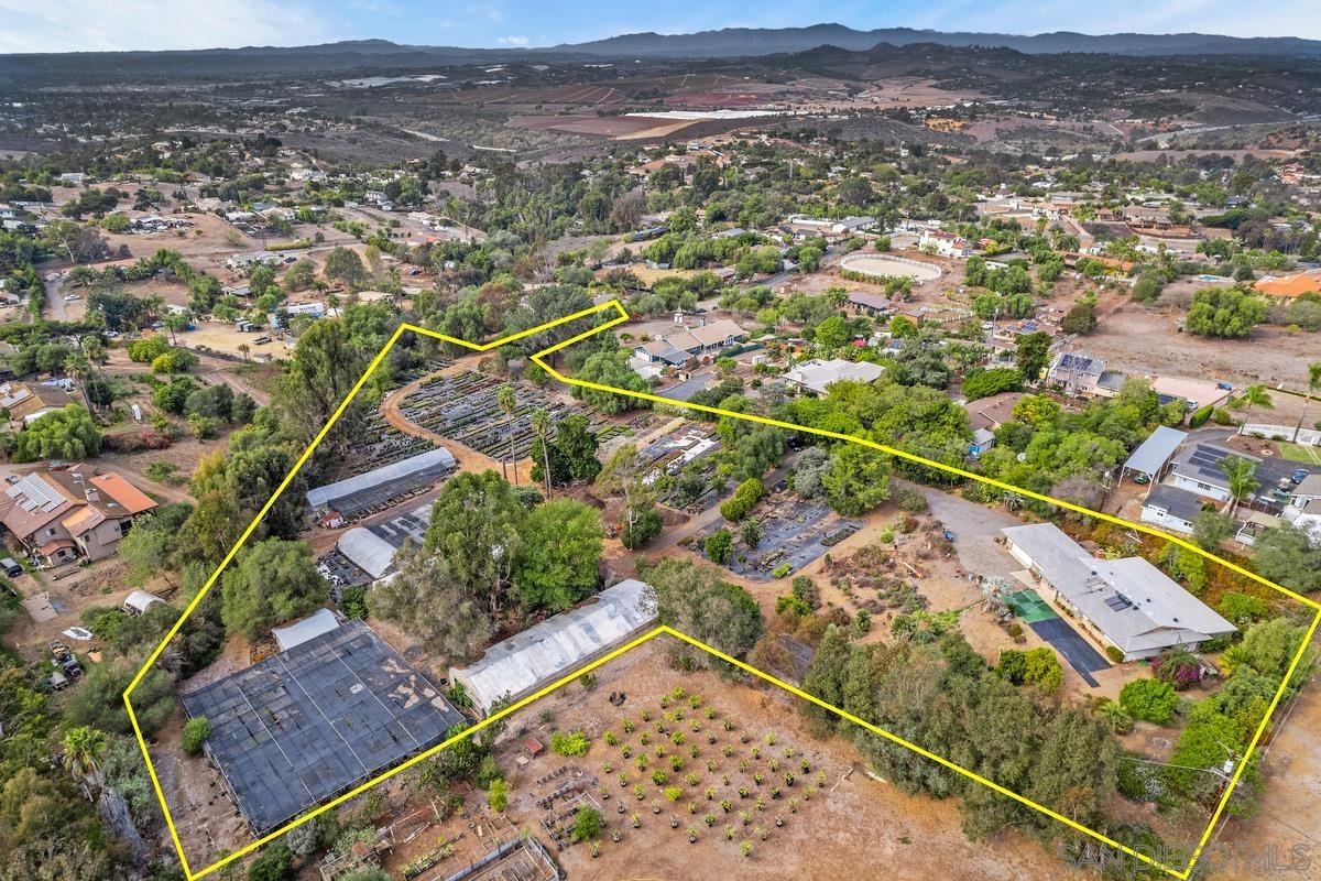 Detail Gallery Image 19 of 19 For 3000  Blackwell Dr, Vista,  CA 92084 - 3 Beds | 3 Baths