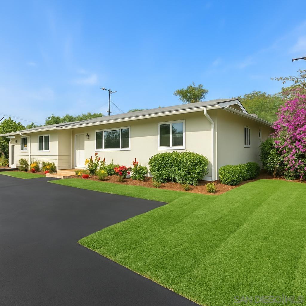 Detail Gallery Image 3 of 19 For 3000  Blackwell Dr, Vista,  CA 92084 - 3 Beds | 3 Baths